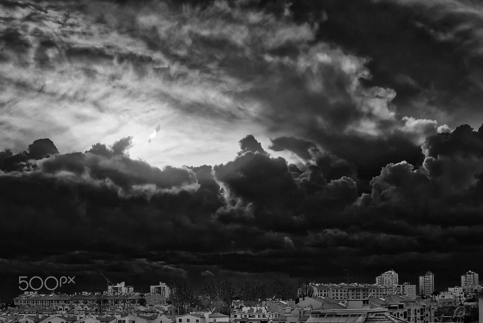 Canon EOS 6D + Canon EF 70-200mm F4L USM sample photo. End of day (bw) photography