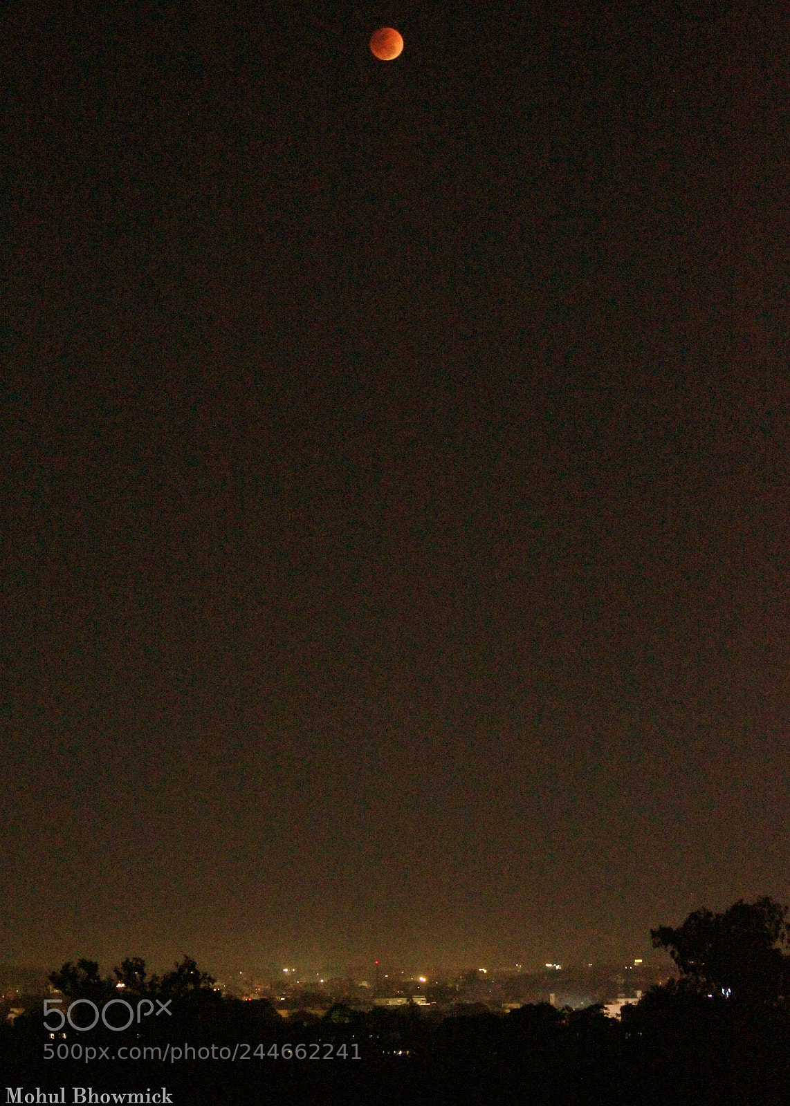 Canon EF-S 55-250mm F4-5.6 IS II sample photo. Overlooking the valley. photography