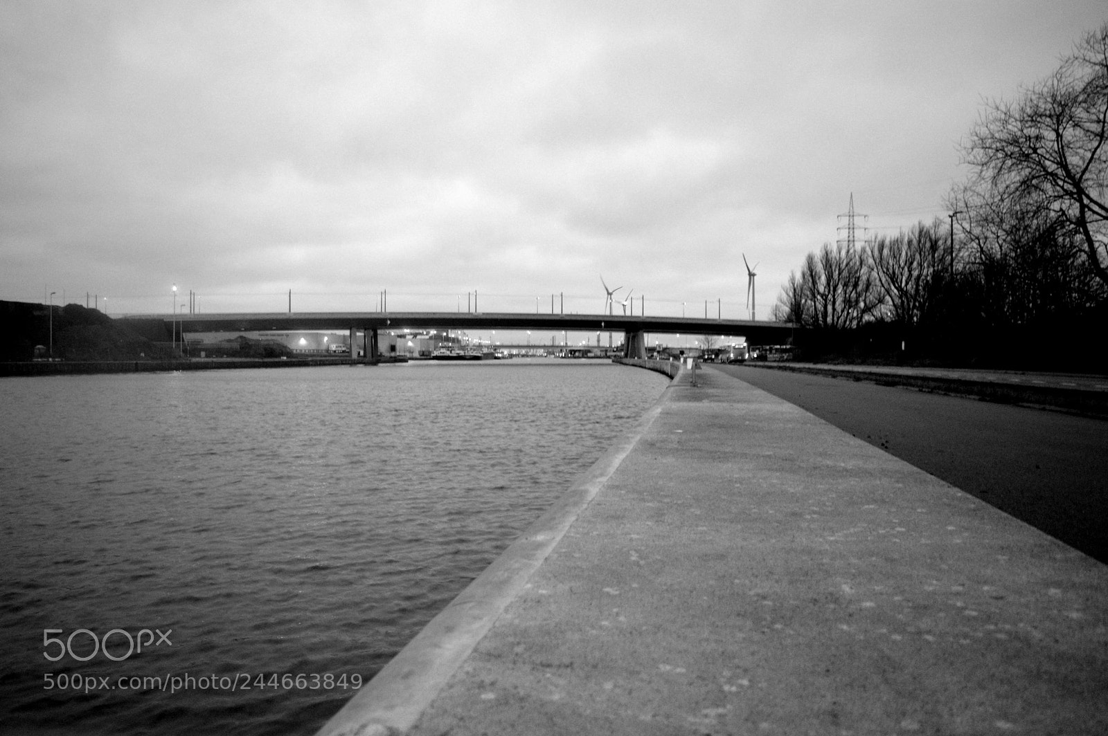 Nikon D3200 sample photo. The waterfront photography