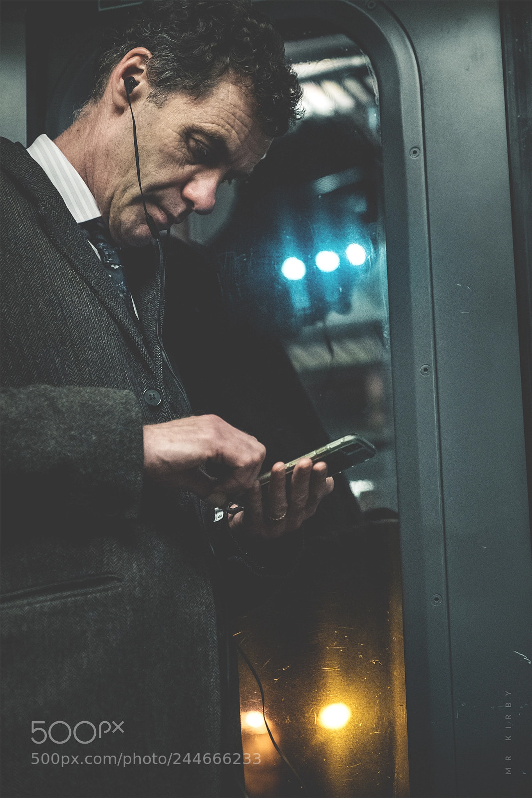 Fujifilm X-T2 sample photo. The commuter photography