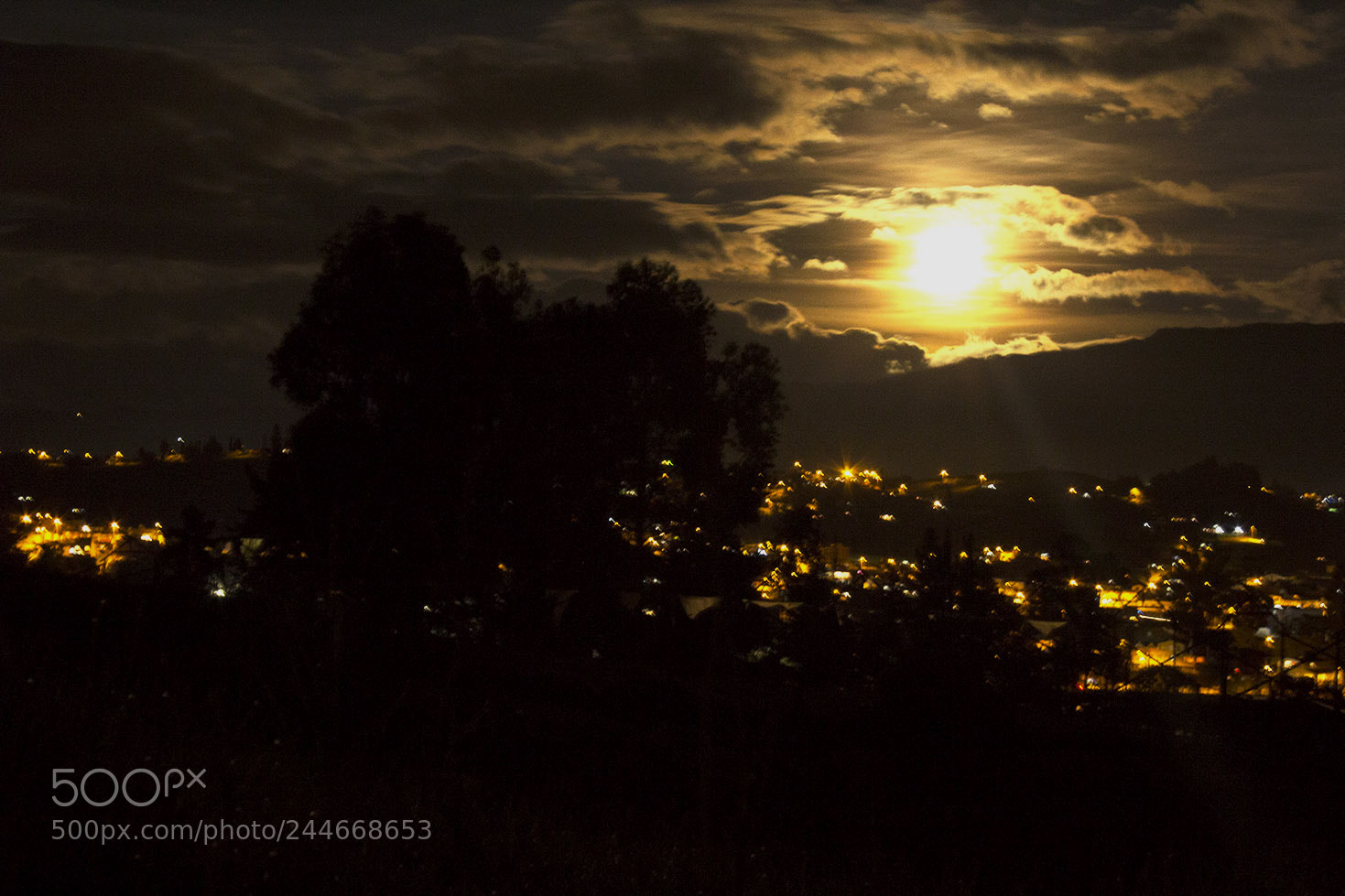 Canon EOS 1200D (EOS Rebel T5 / EOS Kiss X70 / EOS Hi) sample photo. Luna de agosto, cogua photography