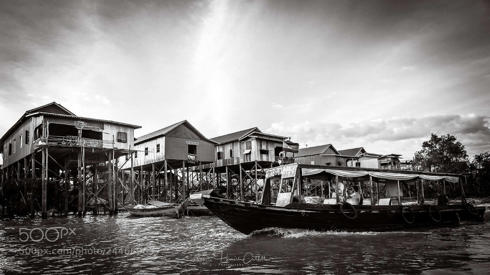 Nikon D5500 sample photo. Passing through kampong phluk photography