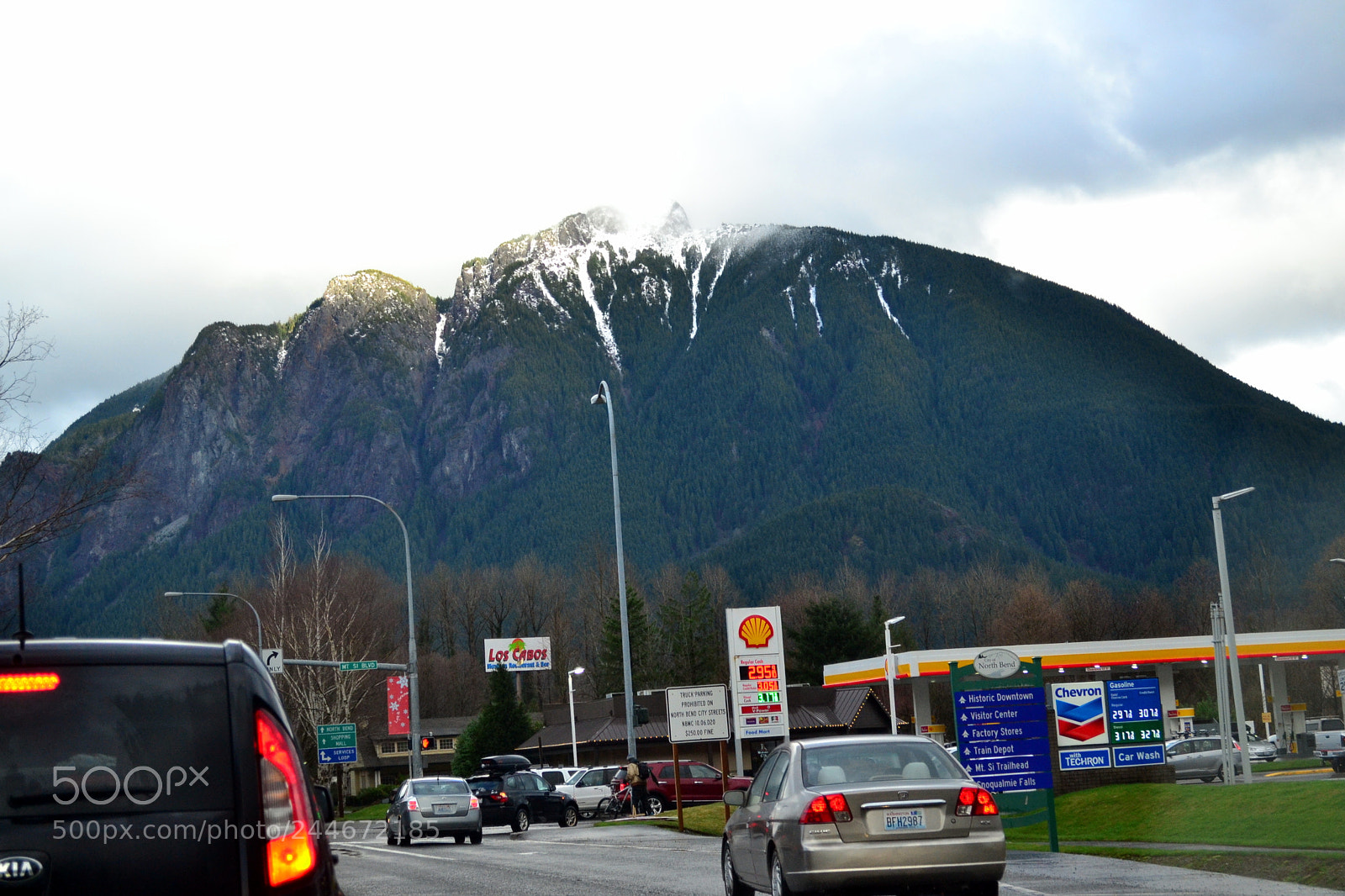 Nikon D3100 sample photo. Snowcapped north bend mountains photography