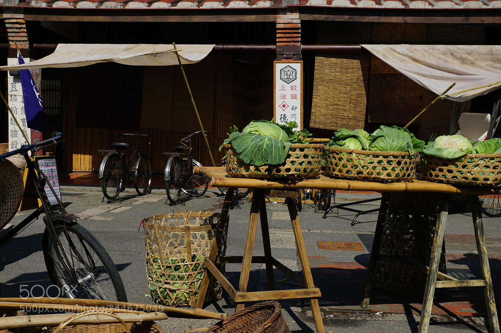Sony DT 16-50mm F2.8 SSM sample photo. Super market photography