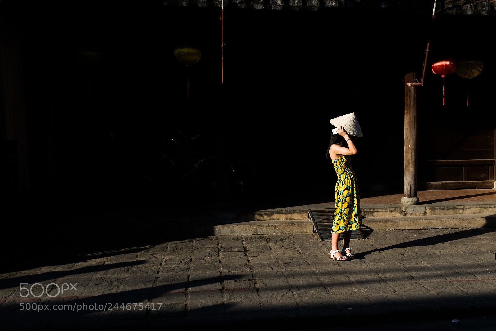 Fujifilm X100F sample photo. Hoi an - shadows photography