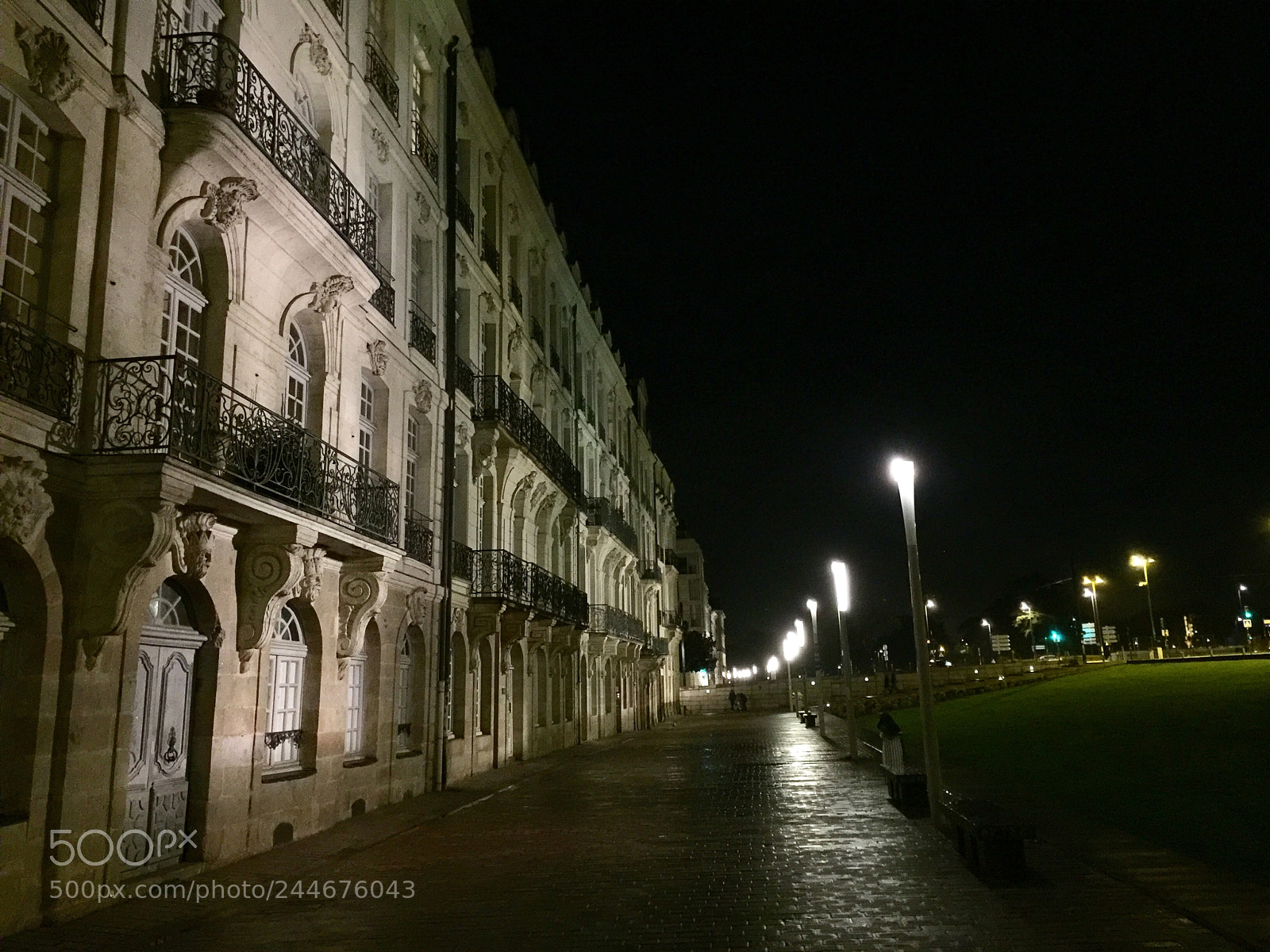 Apple iPhone 6 Plus sample photo. Dans les rues de photography