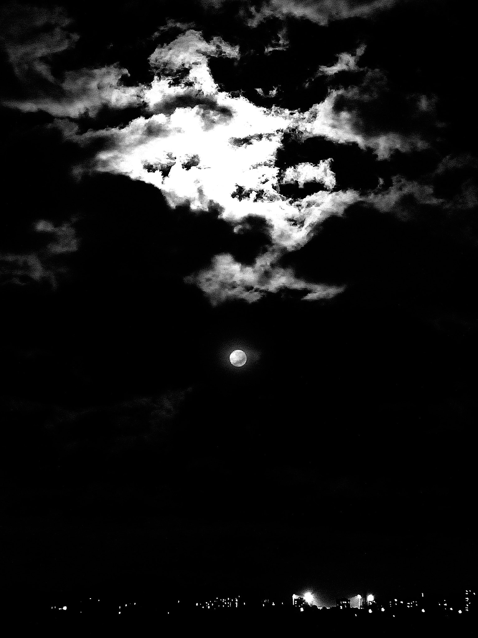 Nikon Df + Nikon AF-S Nikkor 50mm F1.8G sample photo. Blue moon photography