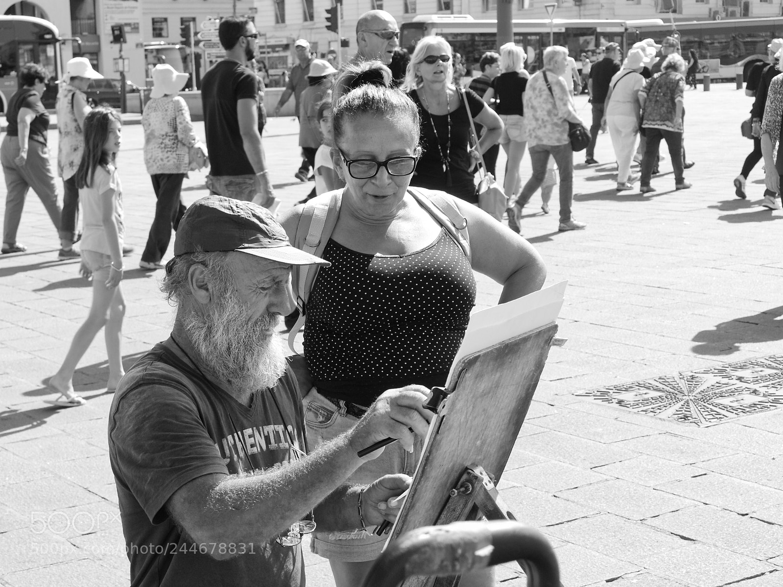 Olympus PEN E-PL3 sample photo. Painter in marseille. photography