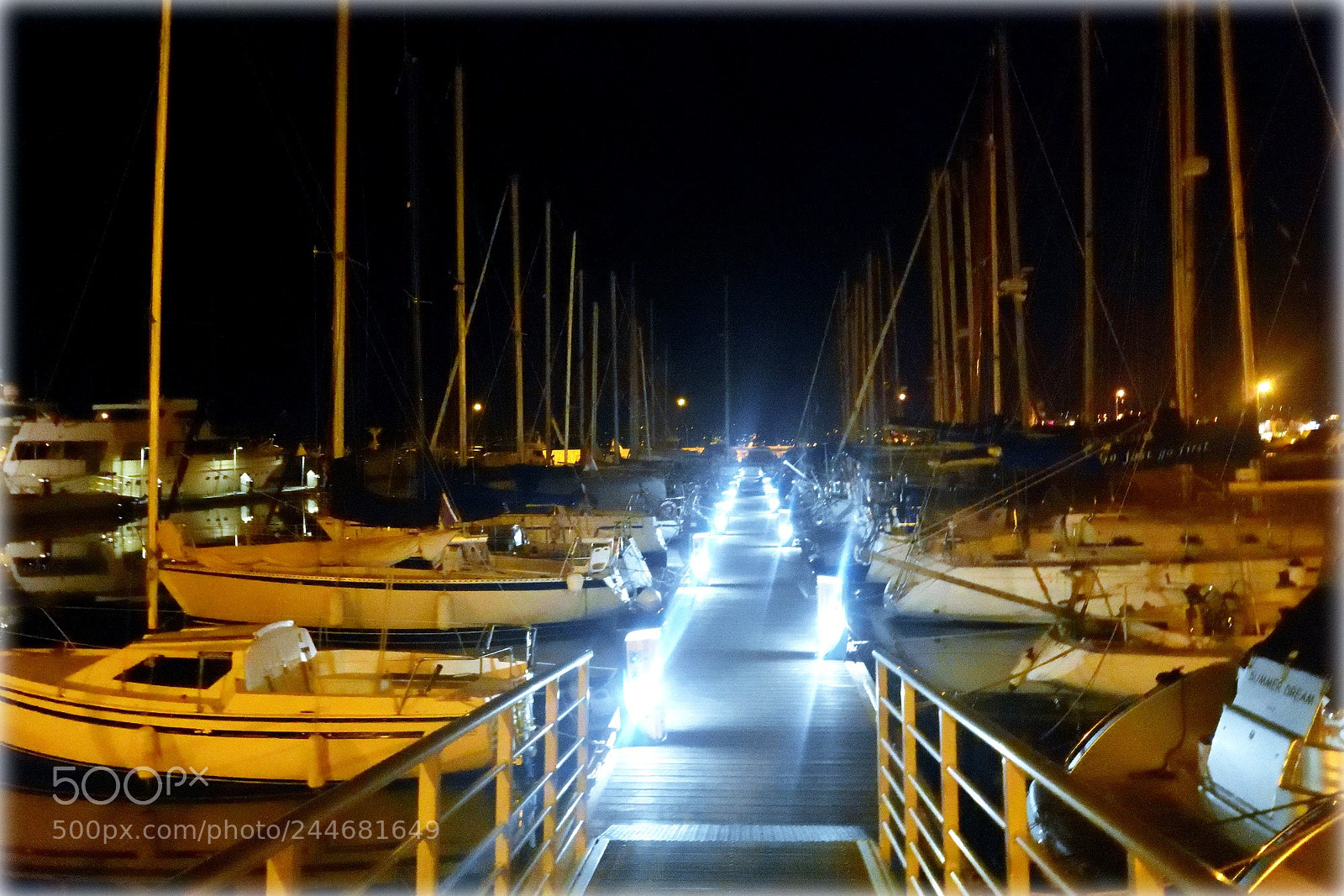 Nikon D7200 sample photo. "cannes-by night" photography