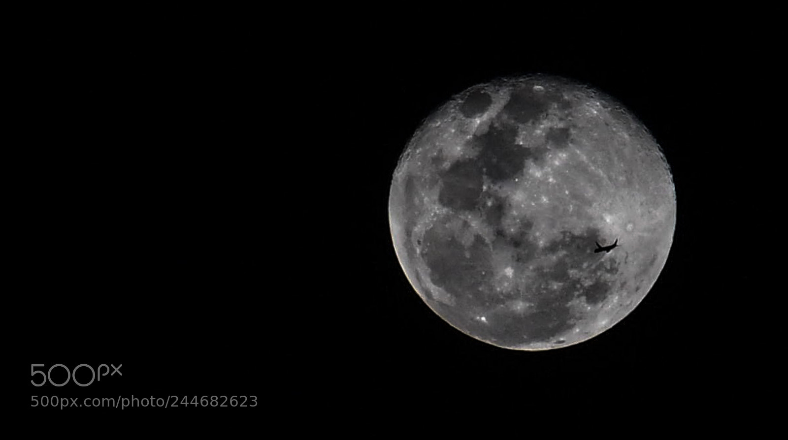 Nikon D5 sample photo. Moon plane photography