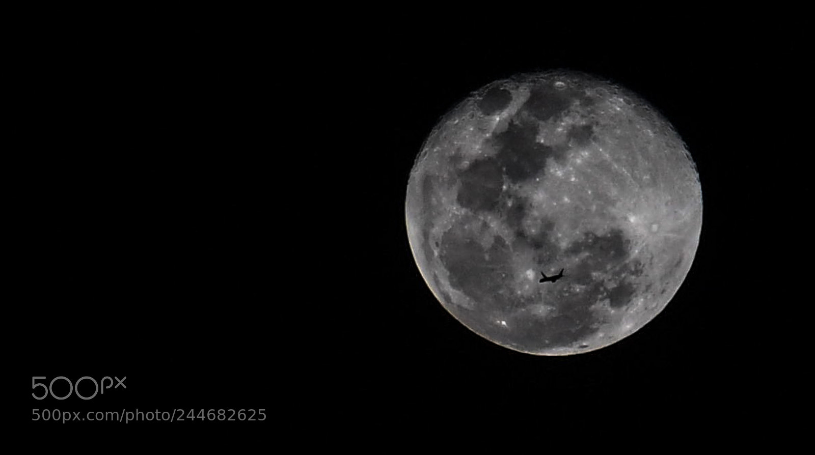 Nikon D5 sample photo. Moon plane photography