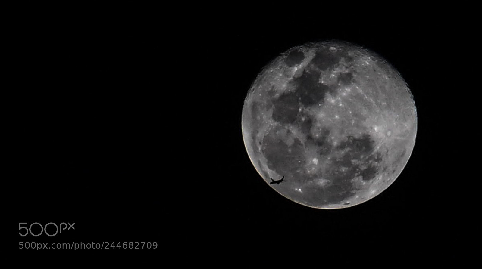 Nikon D5 sample photo. Moon plane photography