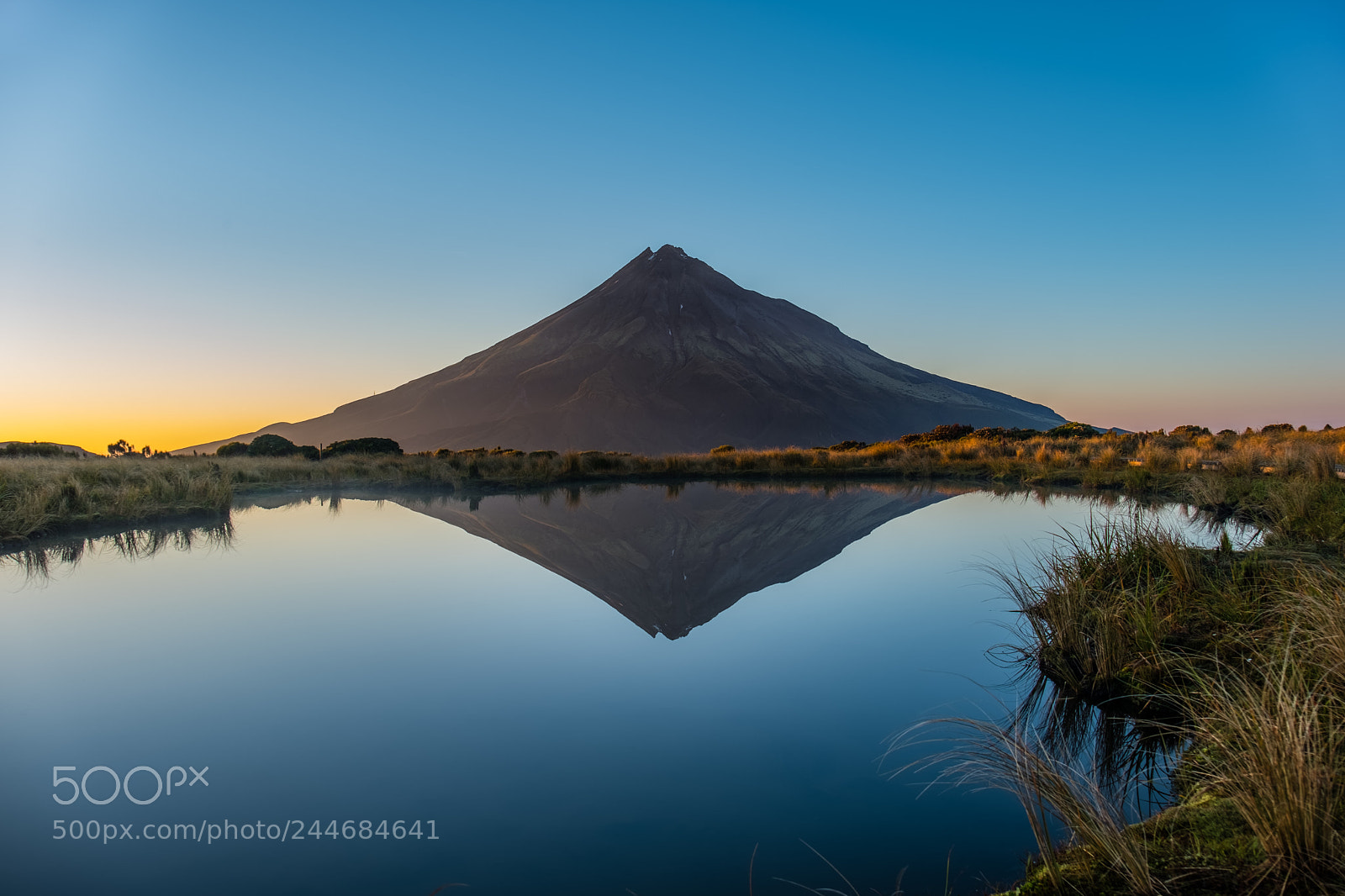 Fujifilm X-T2 sample photo. Taranaki at dawn photography