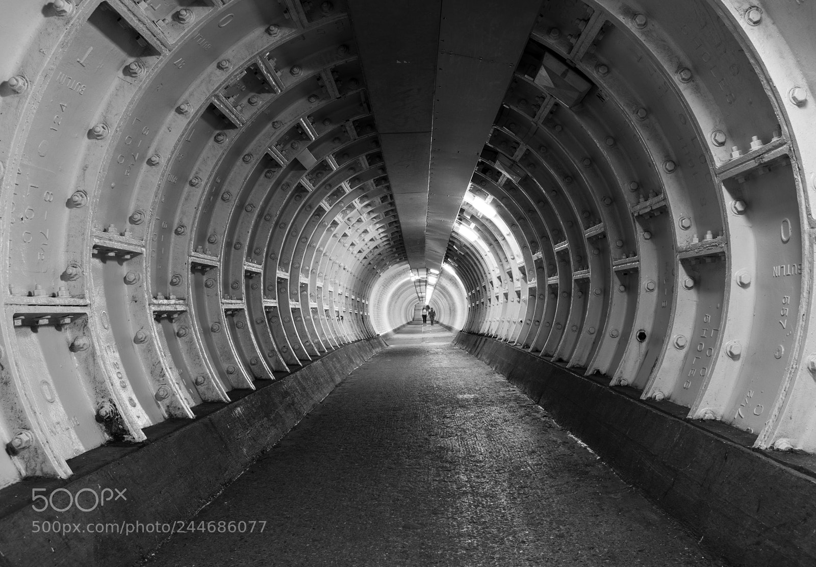 Nikon D5600 sample photo. Greenwich underground foot tunnel photography