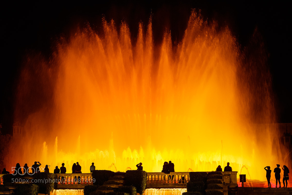 Canon EOS 7D Mark II sample photo. Magic fountain light show photography