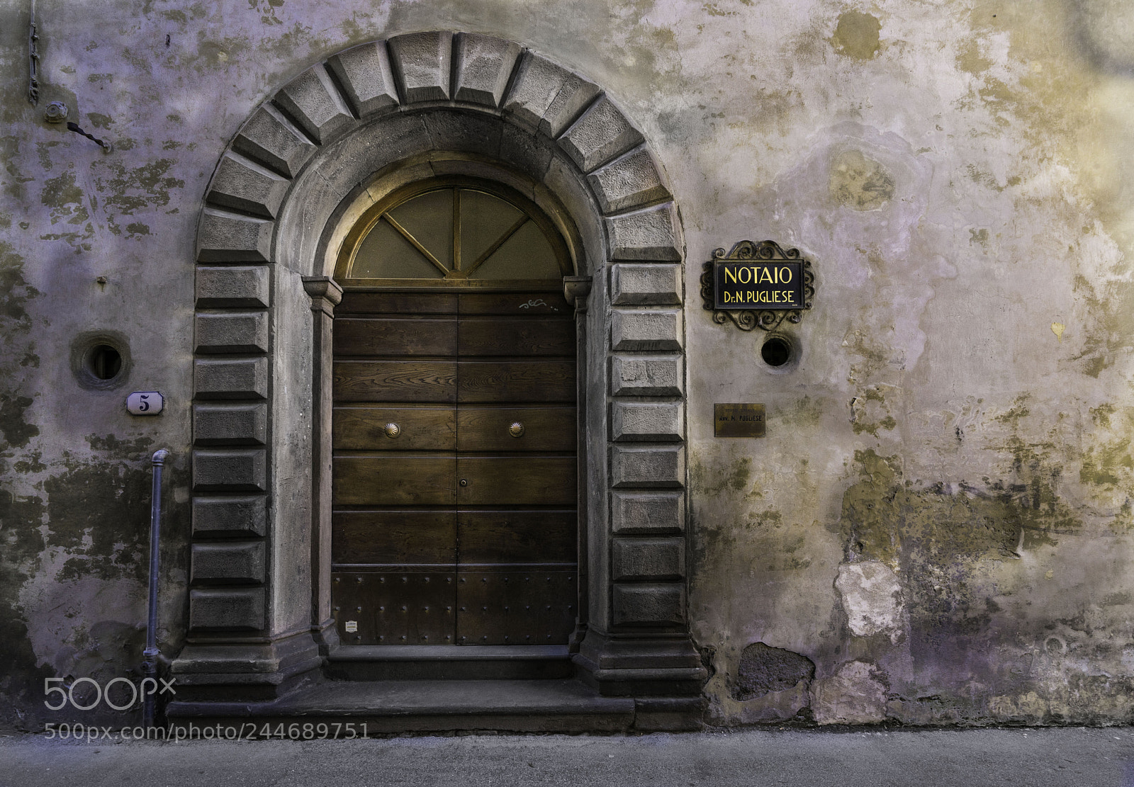 Sony a7 II sample photo. Lucca porta notaio photography