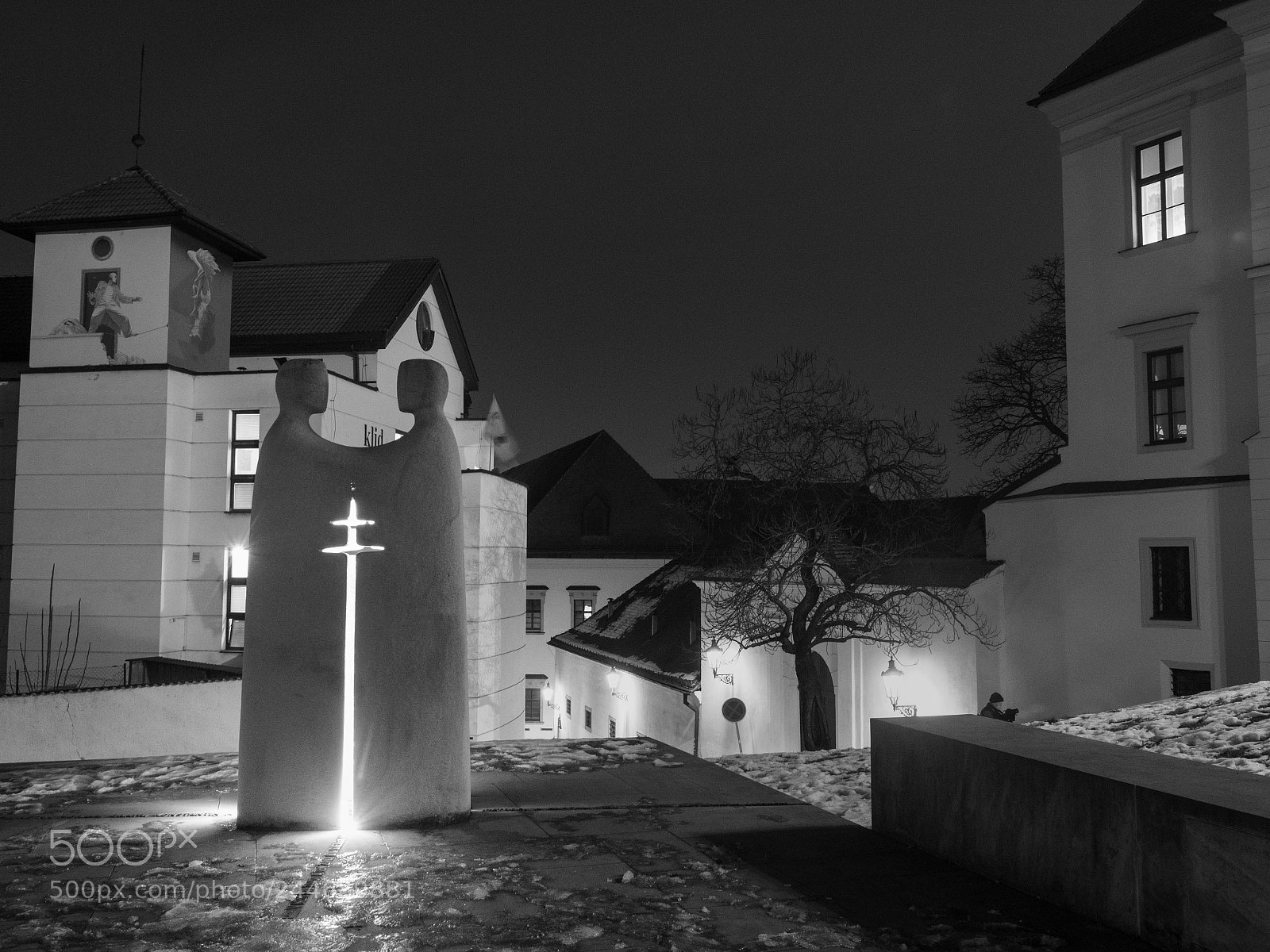 Olympus OM-D E-M1 Mark II sample photo. Ve er pod petrovem photography