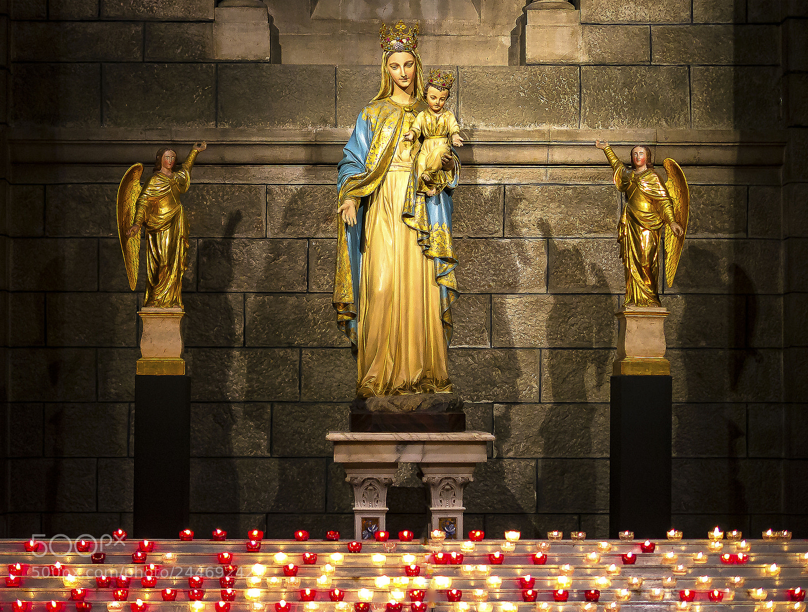 Panasonic Lumix DMC-G3 sample photo. Candle tributes, st nicholas photography