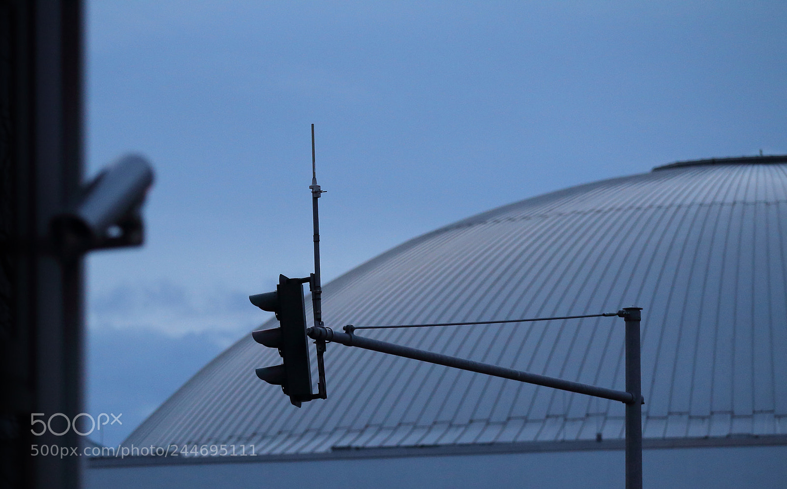 Canon EOS-1D Mark IV sample photo. Control freak photography
