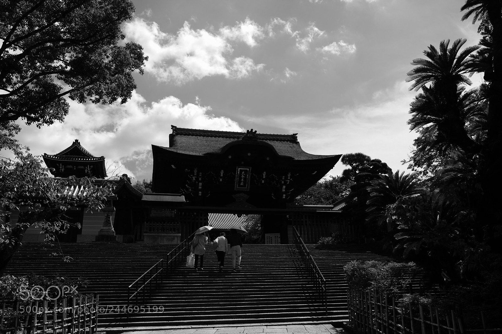 Fujifilm X-T2 sample photo. Otani hombyo higashiyama, kyoto photography
