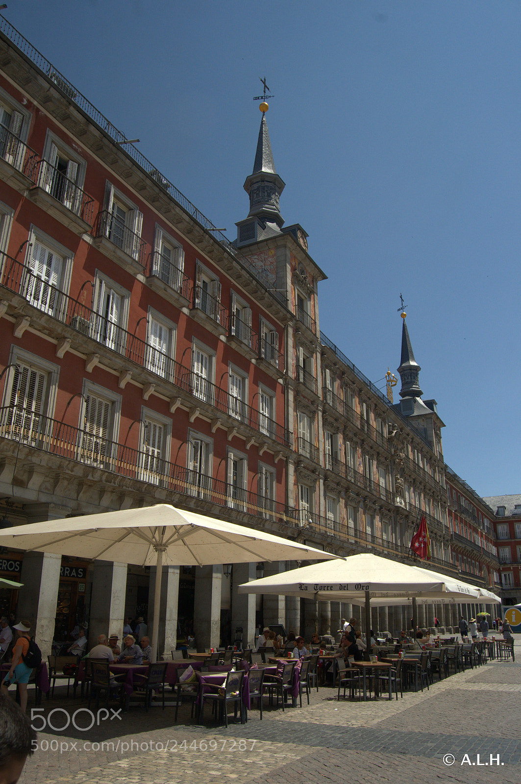 Nikon D3100 sample photo. Plaza mayor madrid photography