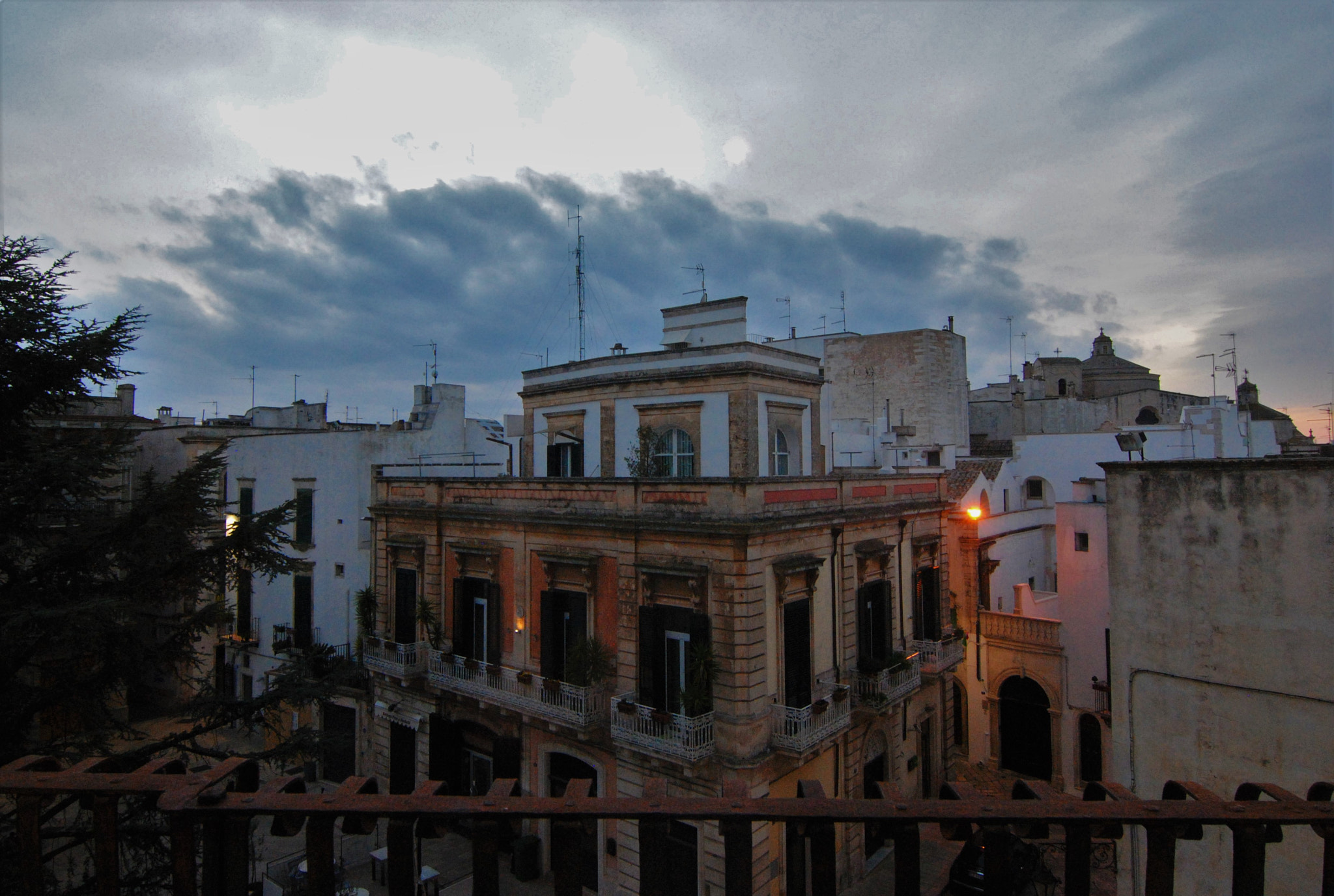 Nikon D3000 sample photo. Stormy photography