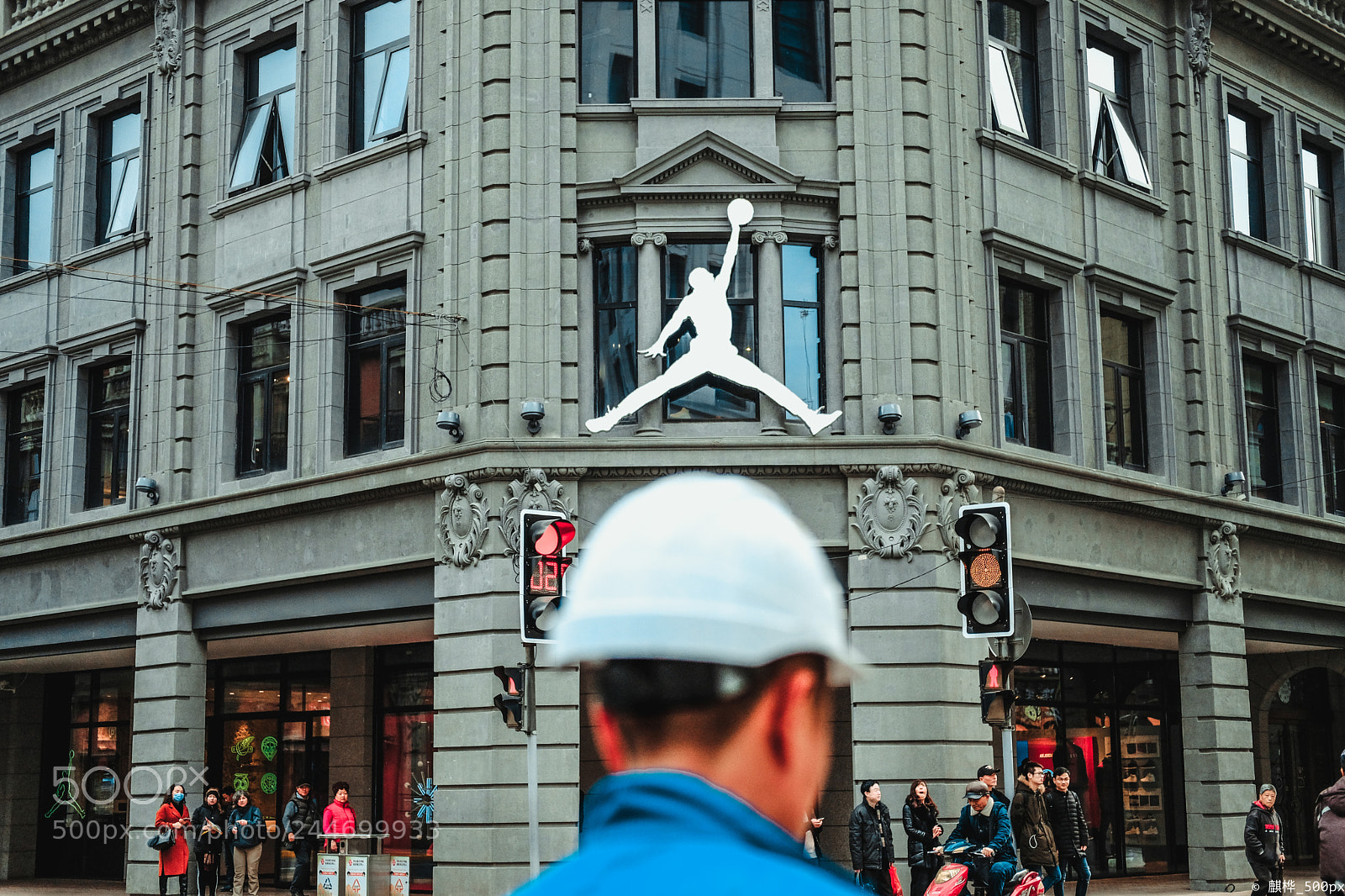 Fujifilm X-T2 sample photo. Walker and worker photography