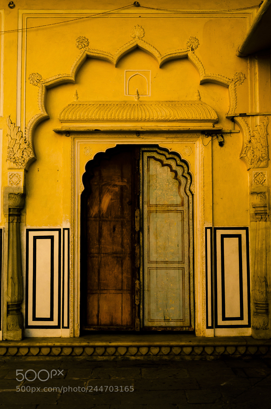 Nikon D5100 sample photo. Doors of india photography