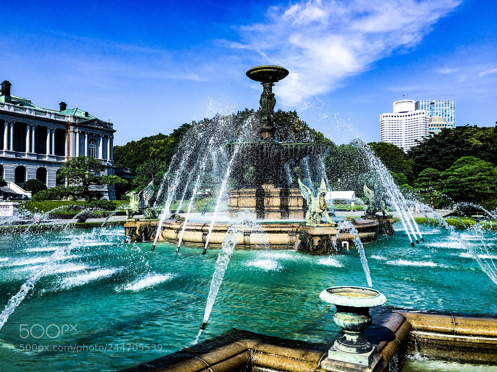 Apple iPhone 6s sample photo. Fountain photography