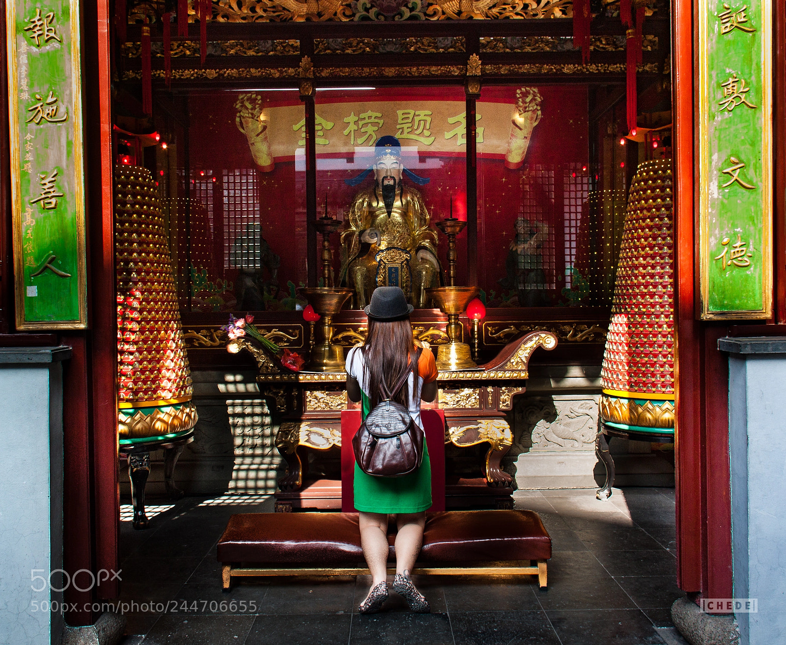 Canon EOS 500D (EOS Rebel T1i / EOS Kiss X3) sample photo. City god temple prayer photography