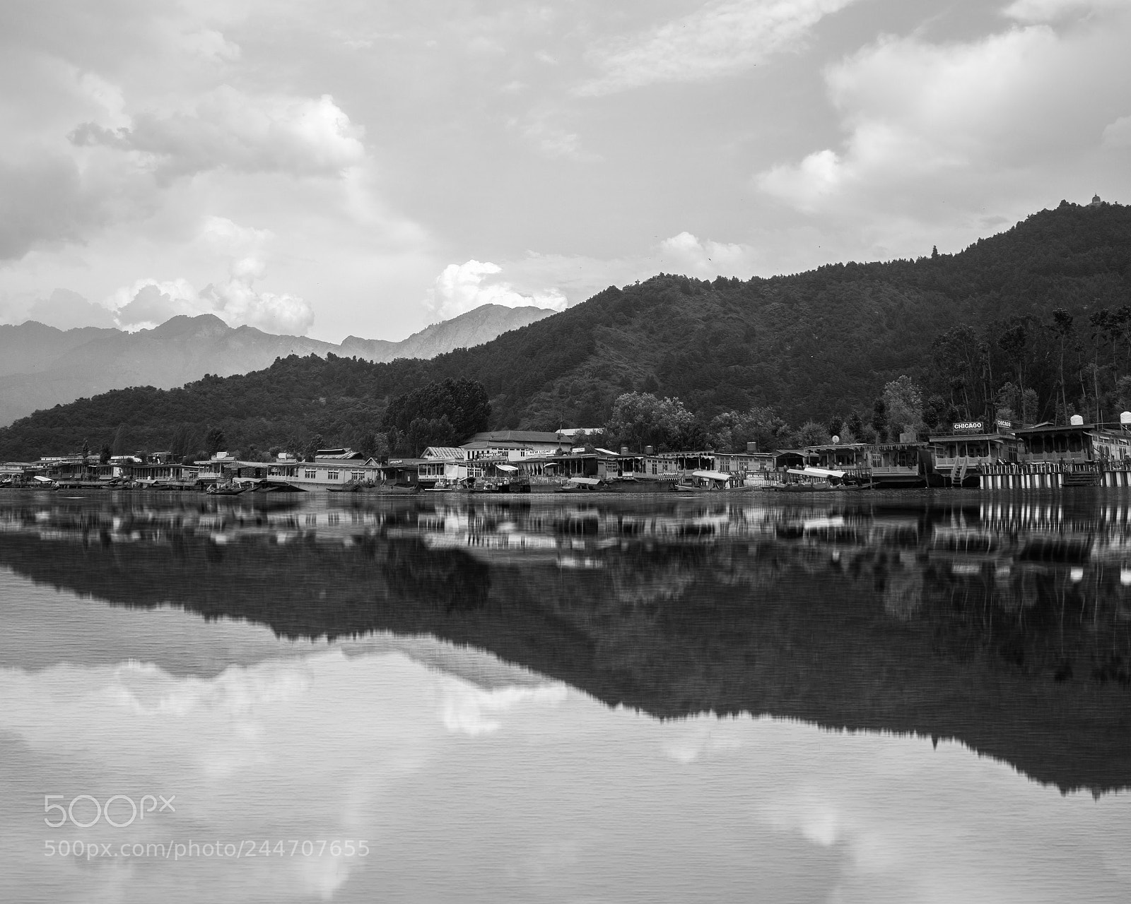 Canon EOS 60D sample photo. Black and white lake photography