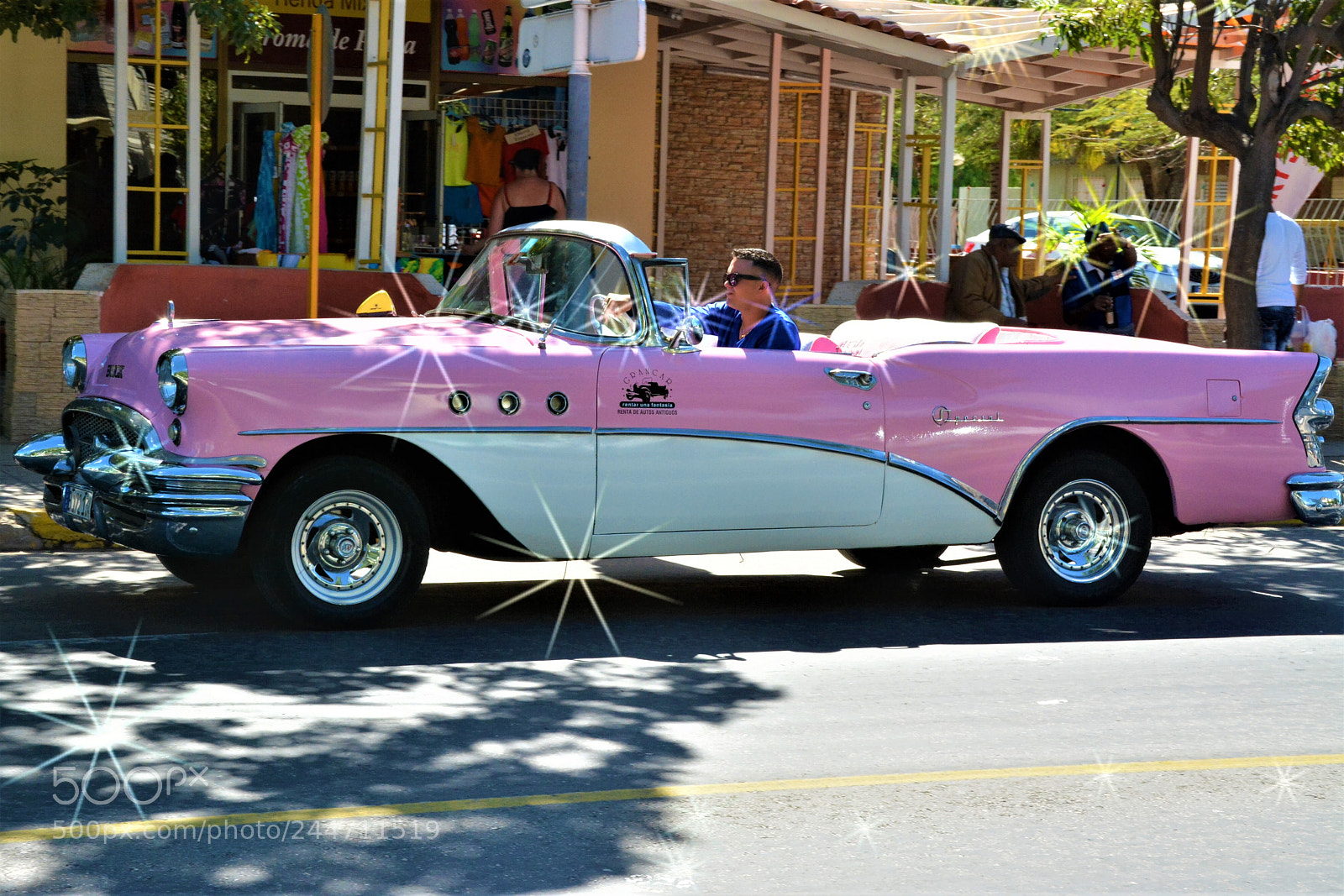 Nikon D7100 sample photo. Cuba. living in old photography