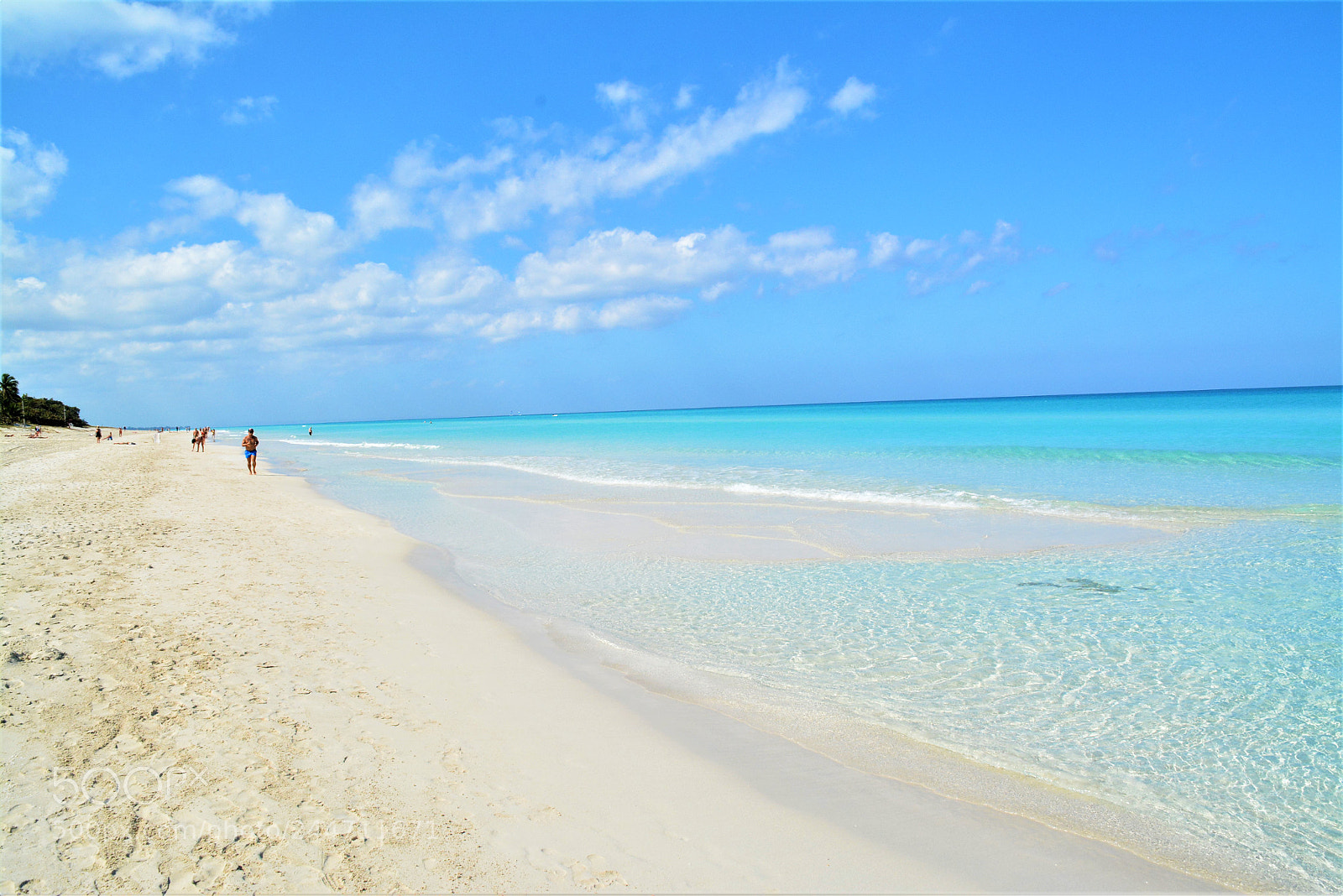 Nikon D7100 sample photo. Cuba. living in old photography