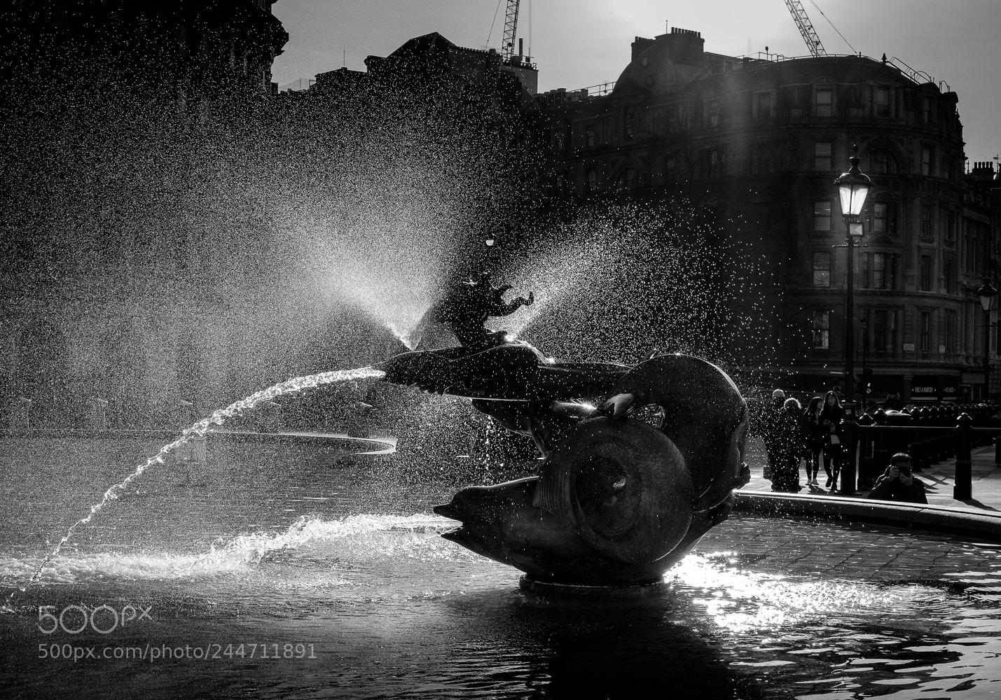 Fujifilm X-T2 sample photo. Fountain in trafalgar sq photography