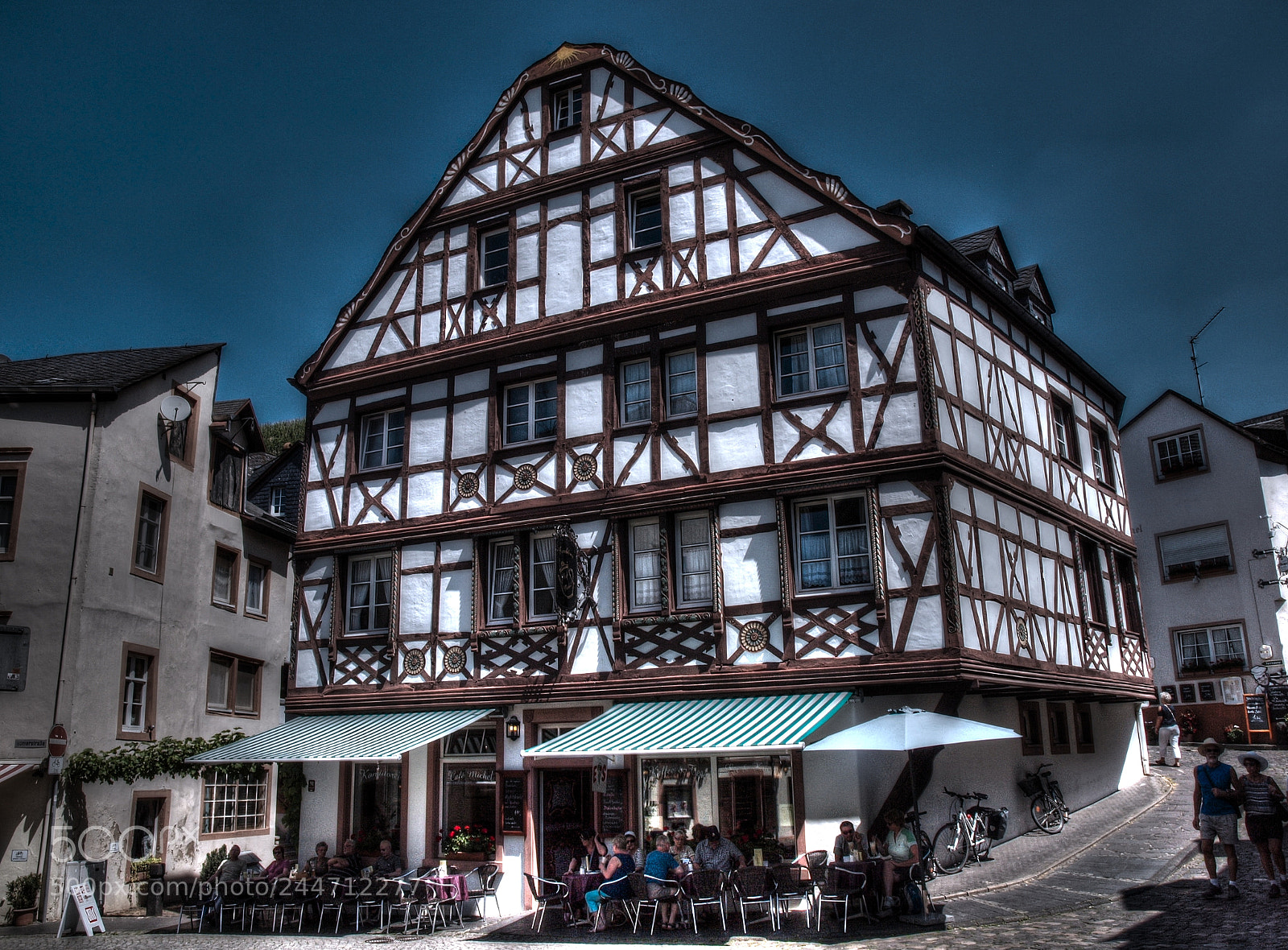 Olympus E-620 (EVOLT E-620) sample photo. Bernkastel-kues photography