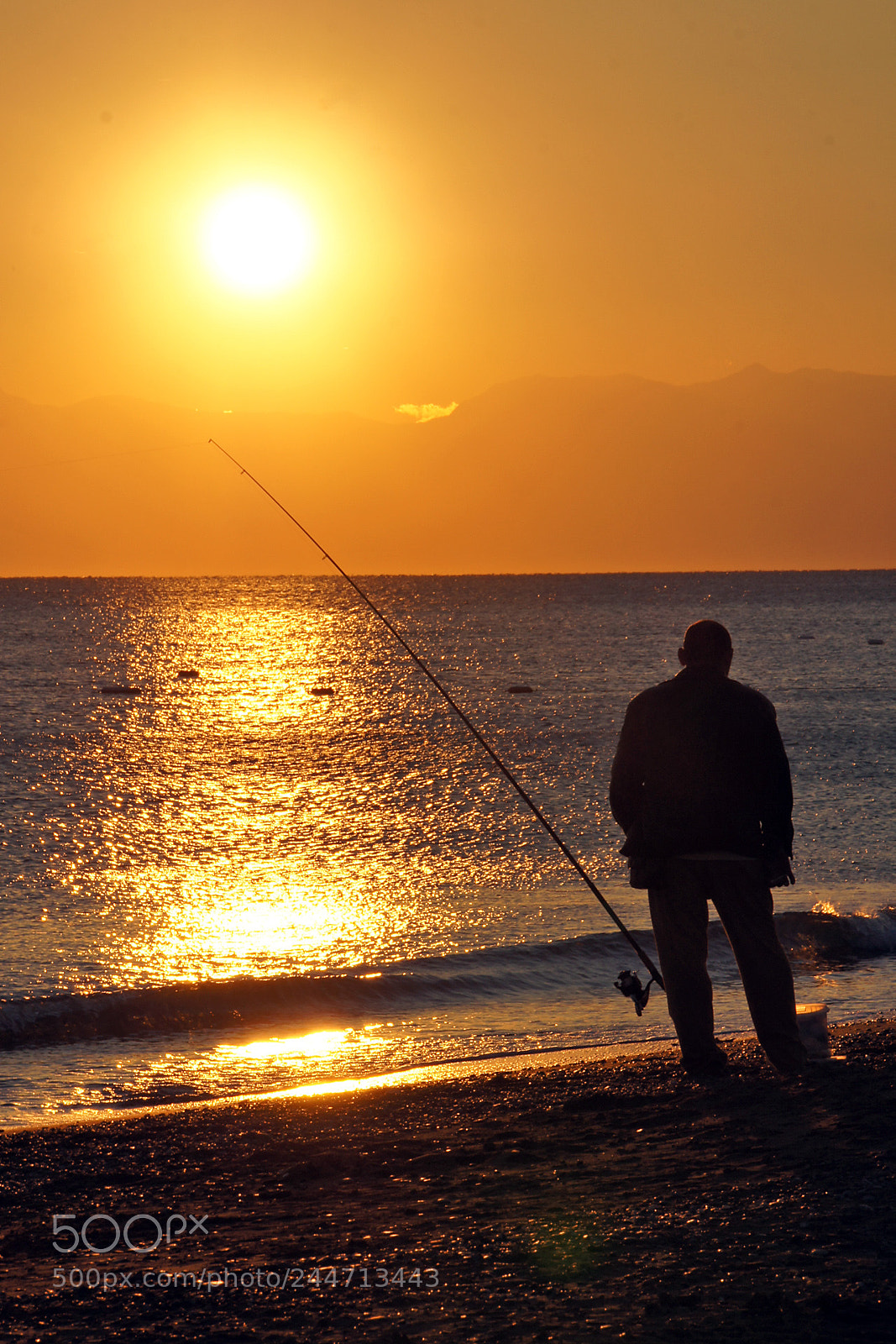 Sony Alpha DSLR-A580 sample photo. Angler bei sonnenuntergang photography