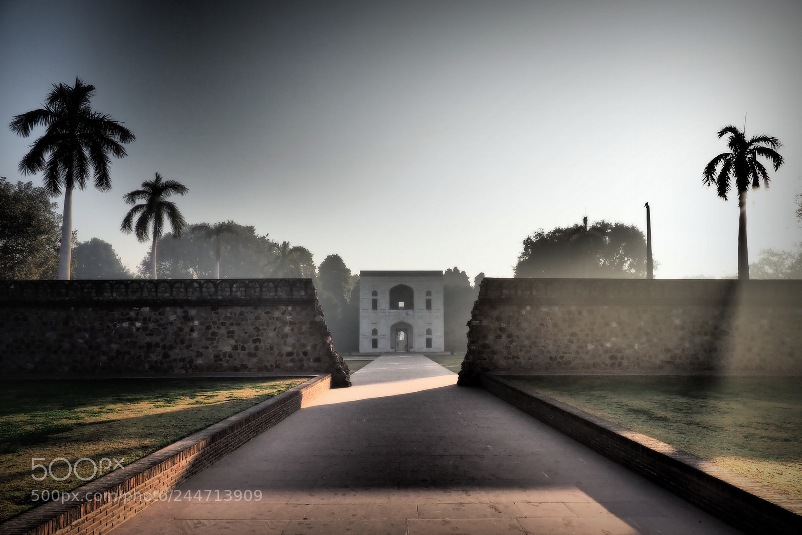 Olympus OM-D E-M1 Mark II sample photo. Approaching humayun's tomb photography