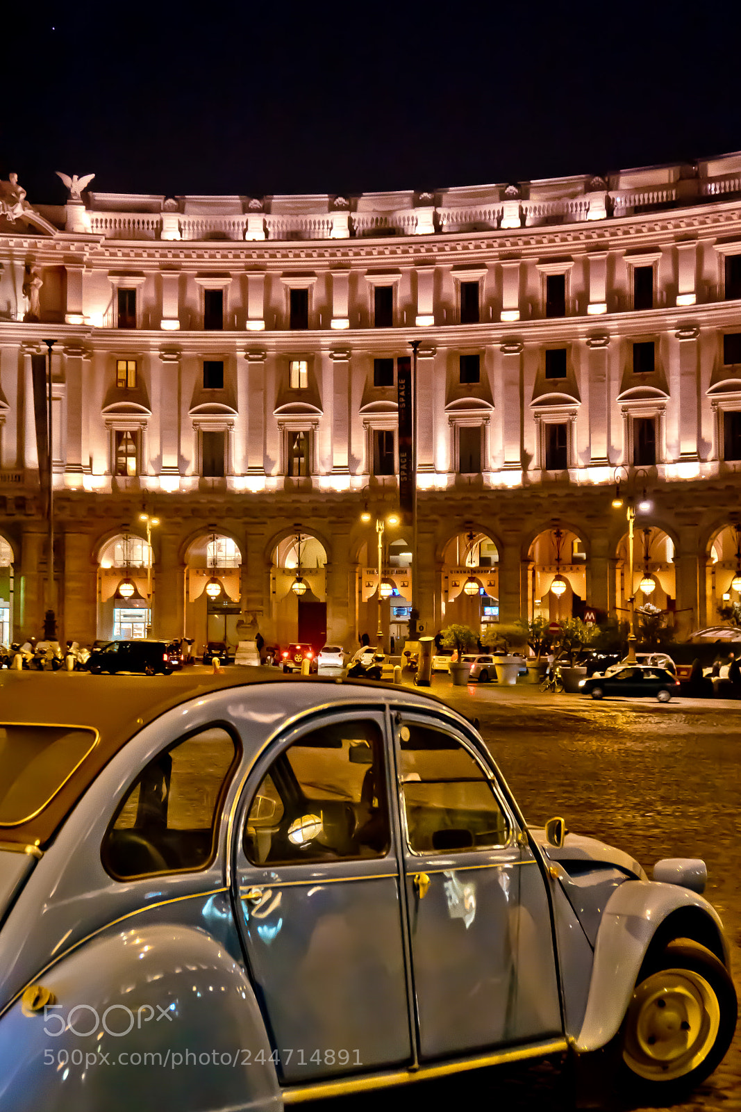 Sony a6300 sample photo. Old car at rome photography