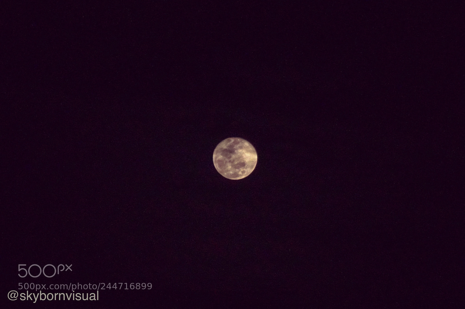 Sony a7R II sample photo. Mooning photography