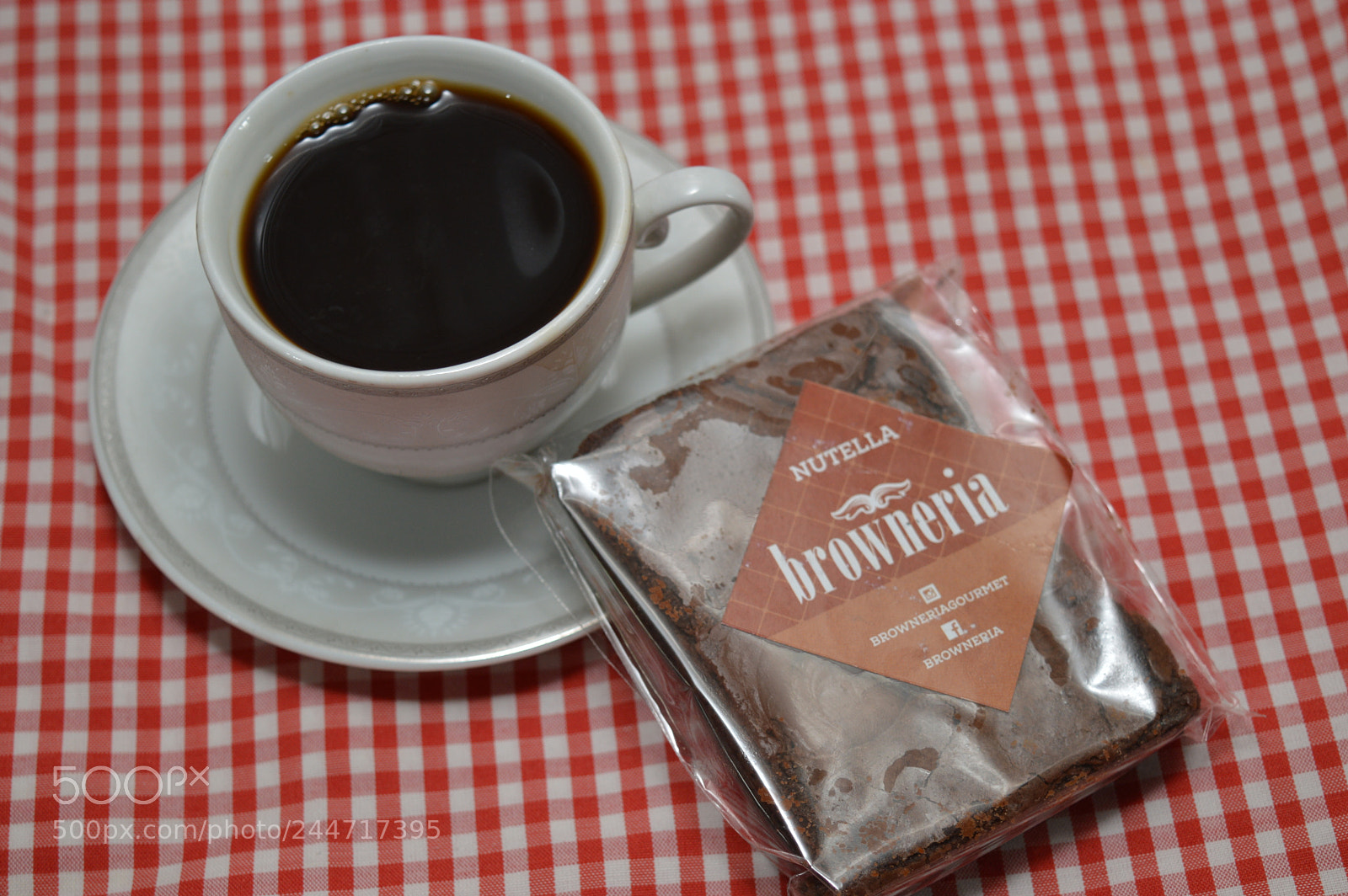 Nikon D3200 sample photo. Browneria with coffee photography