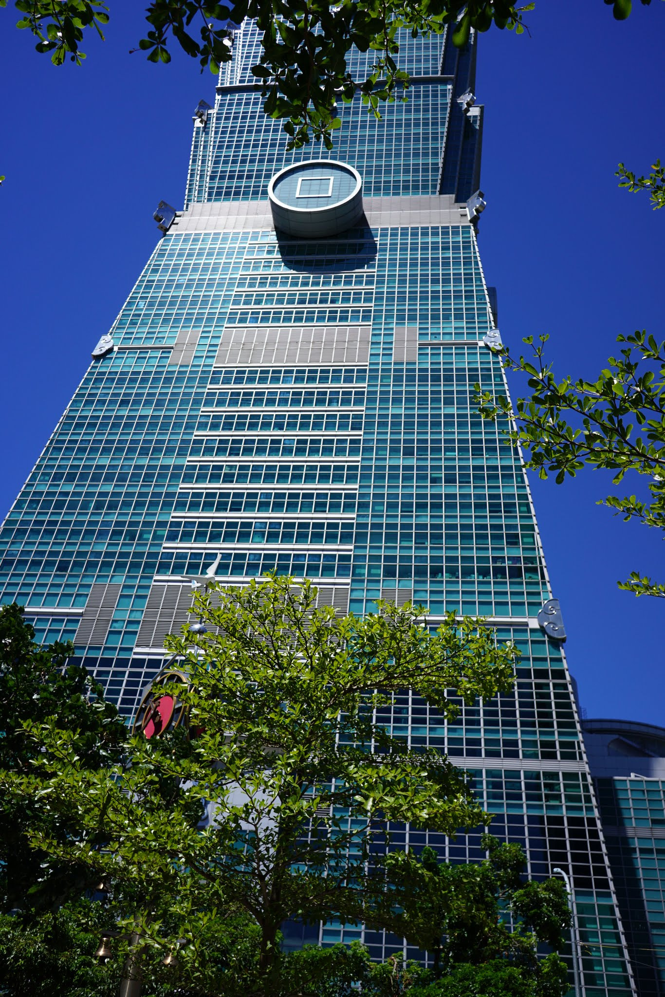 Sony E 20mm F2.8 sample photo. Taipei 101 photography