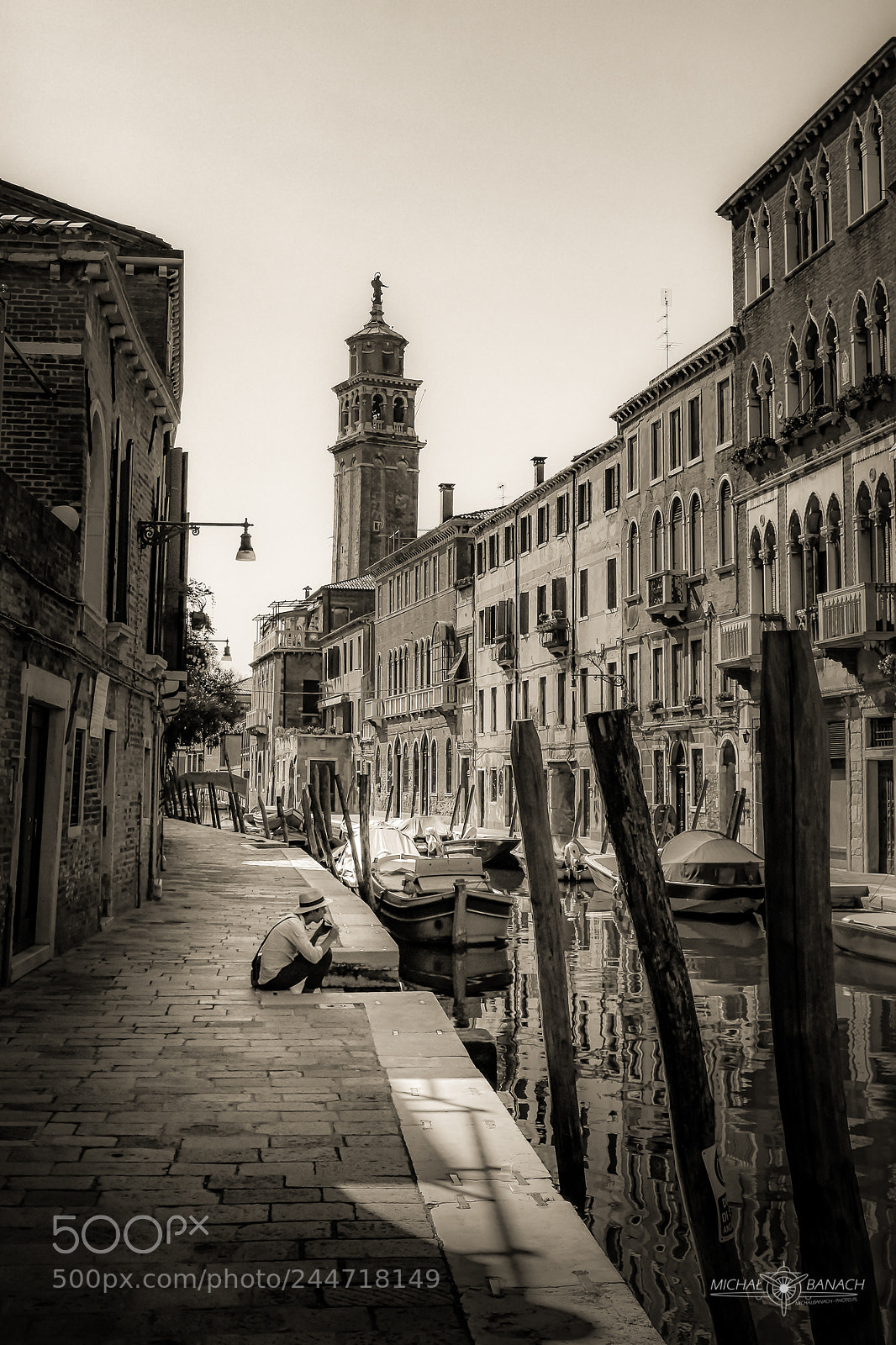 Sony SLT-A77 sample photo. Alone in venice photography