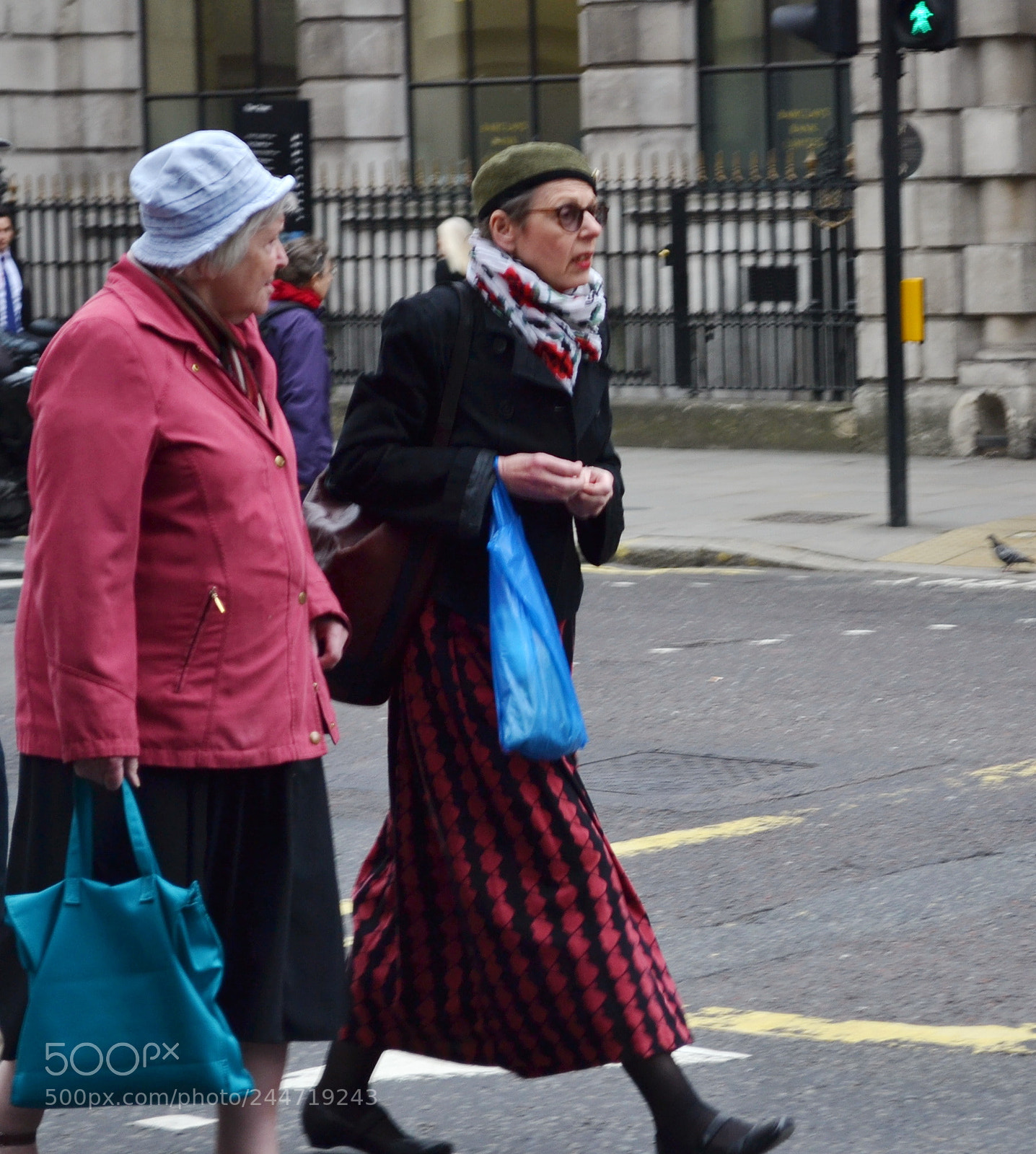 Nikon D3100 sample photo. Streets of london, people photography