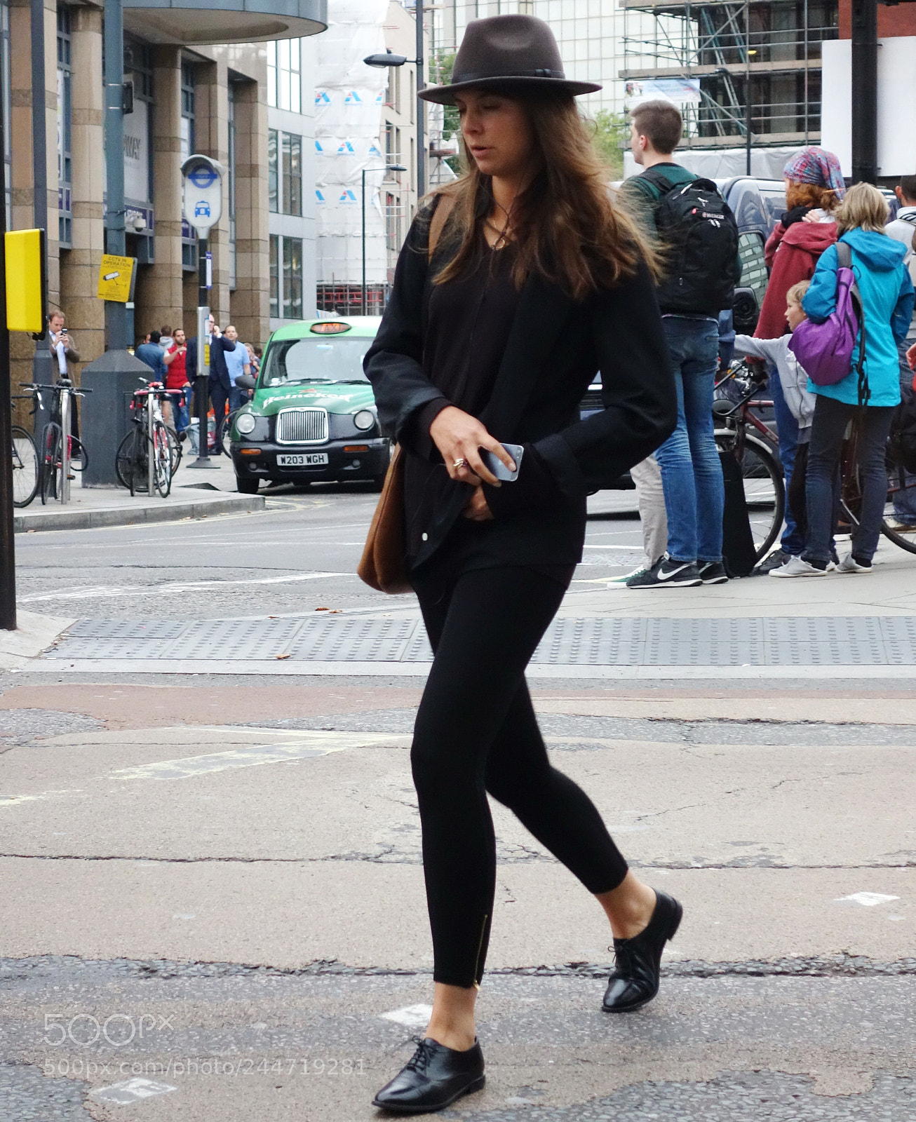 Sony Cyber-shot DSC-RX100 sample photo. Streets of london, people photography