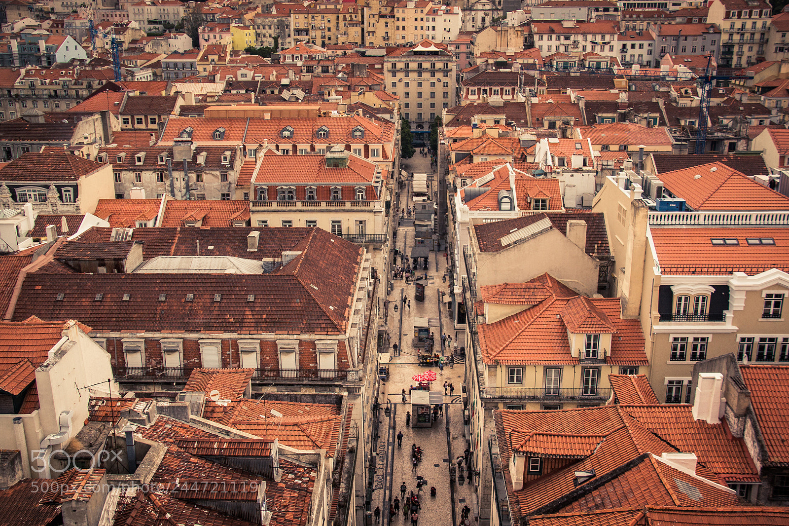 Canon EOS 500D (EOS Rebel T1i / EOS Kiss X3) sample photo. The roofs of lisbon photography