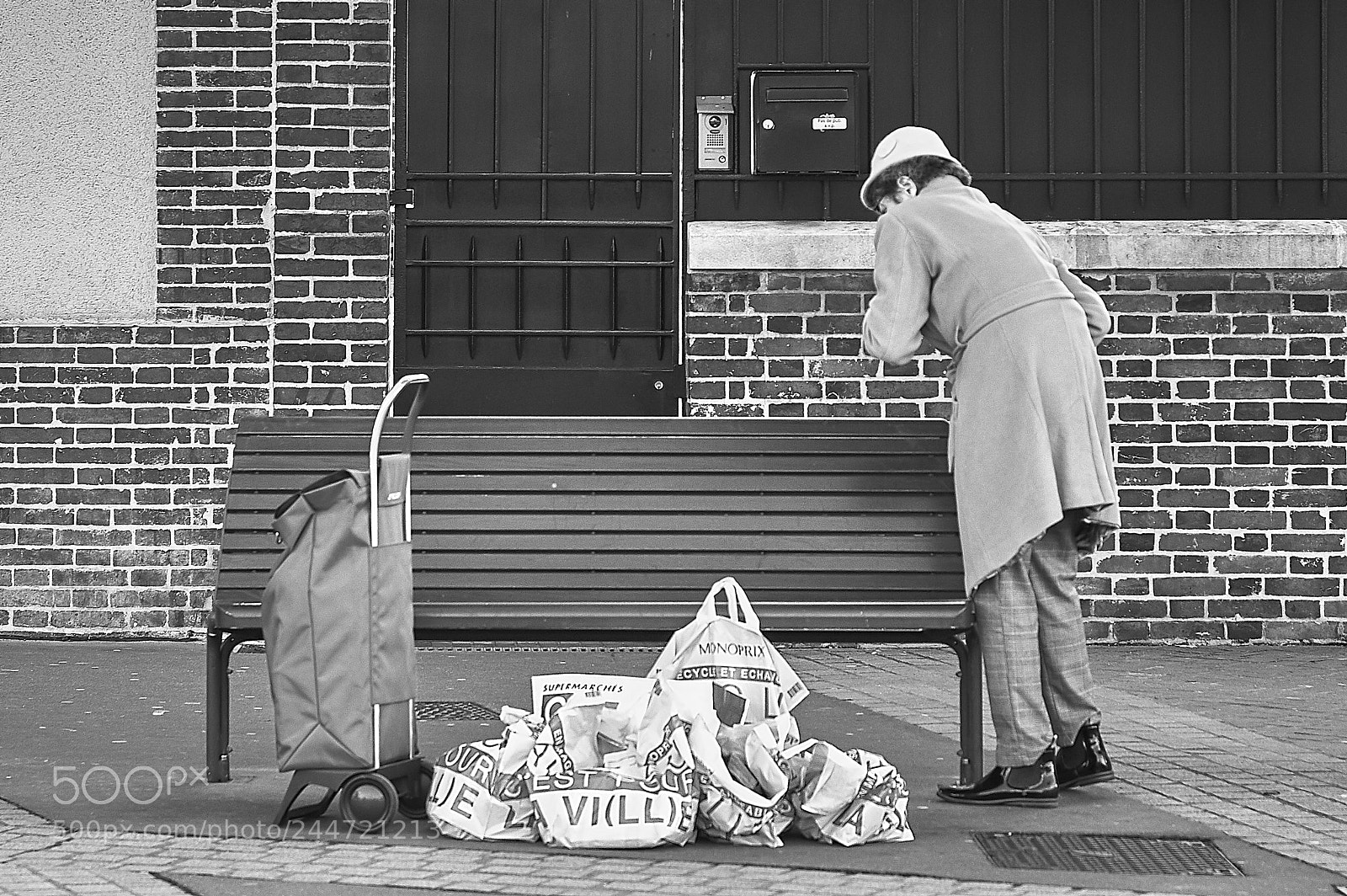 Nikon D3200 sample photo. Missing bag photography