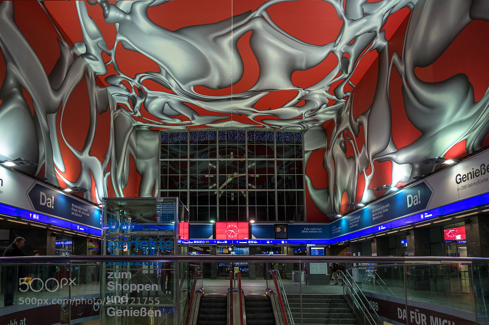 Panasonic Lumix DMC-FZ1000 sample photo. Graz hauptbahnhof photography