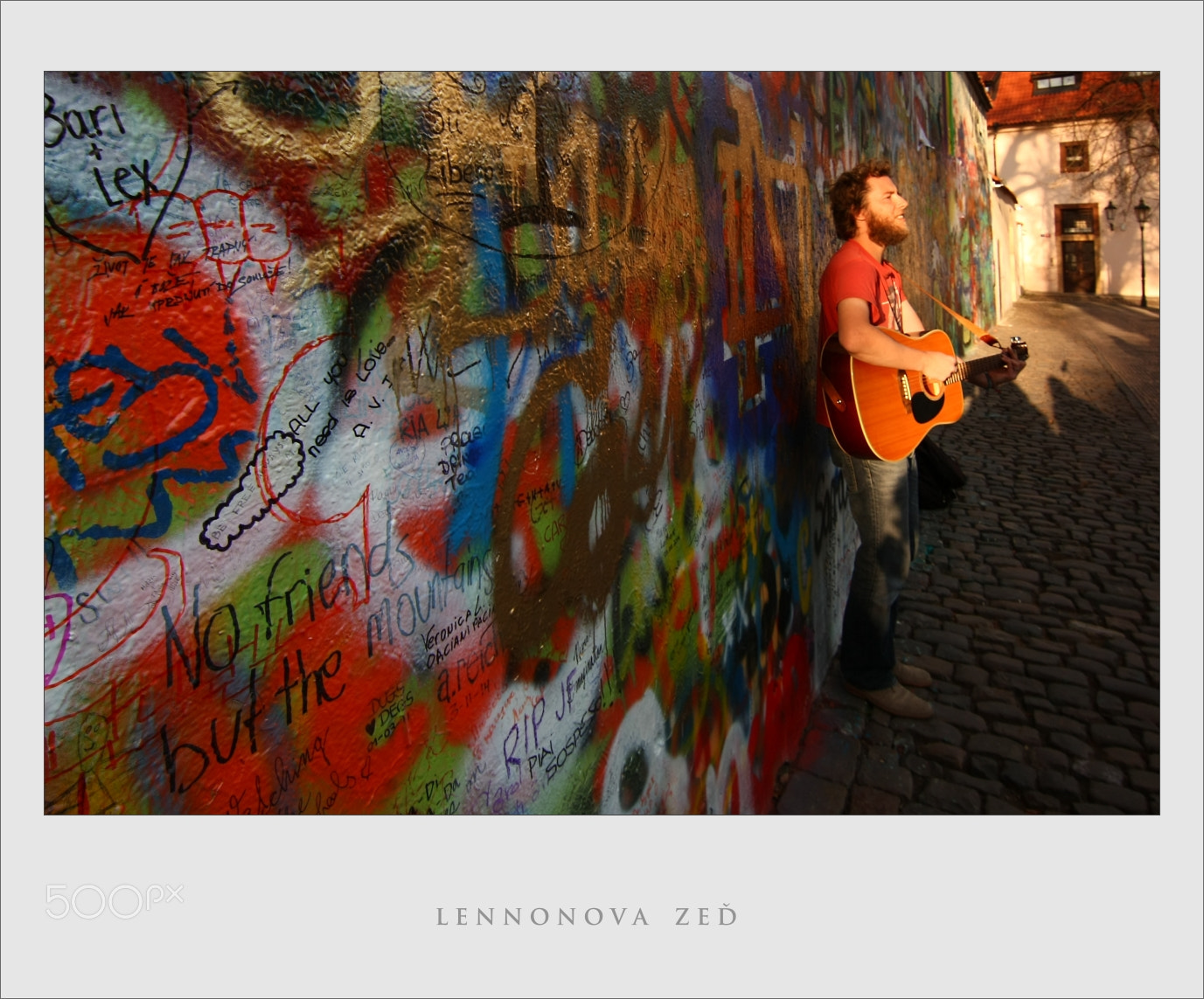 Canon EOS 450D (EOS Rebel XSi / EOS Kiss X2) sample photo. Lennon's wall photography