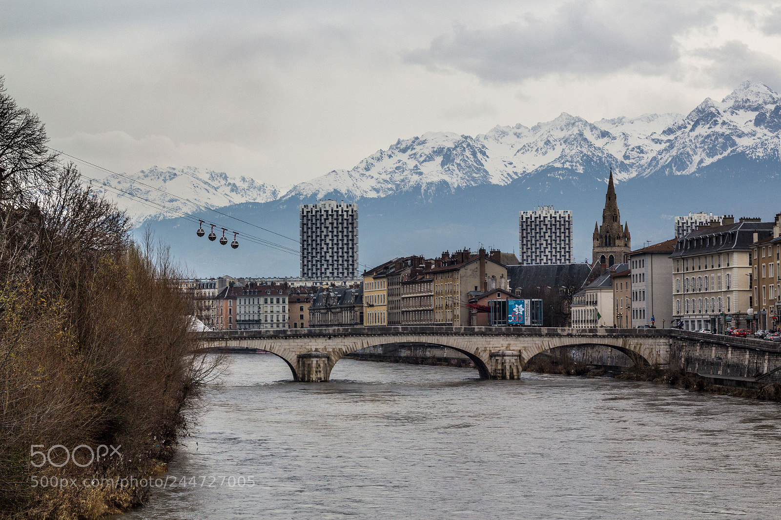 Canon EOS 600D (Rebel EOS T3i / EOS Kiss X5) sample photo. Famous grenoble skyline photography