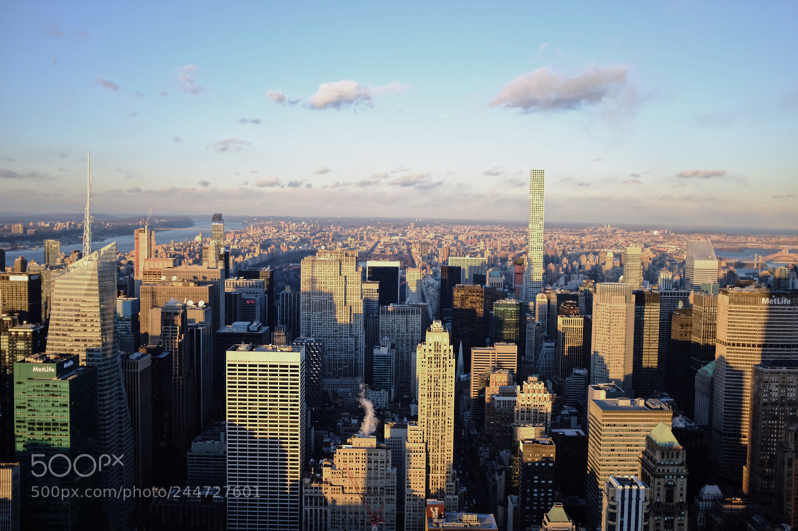Fujifilm X100S sample photo. On top of the photography